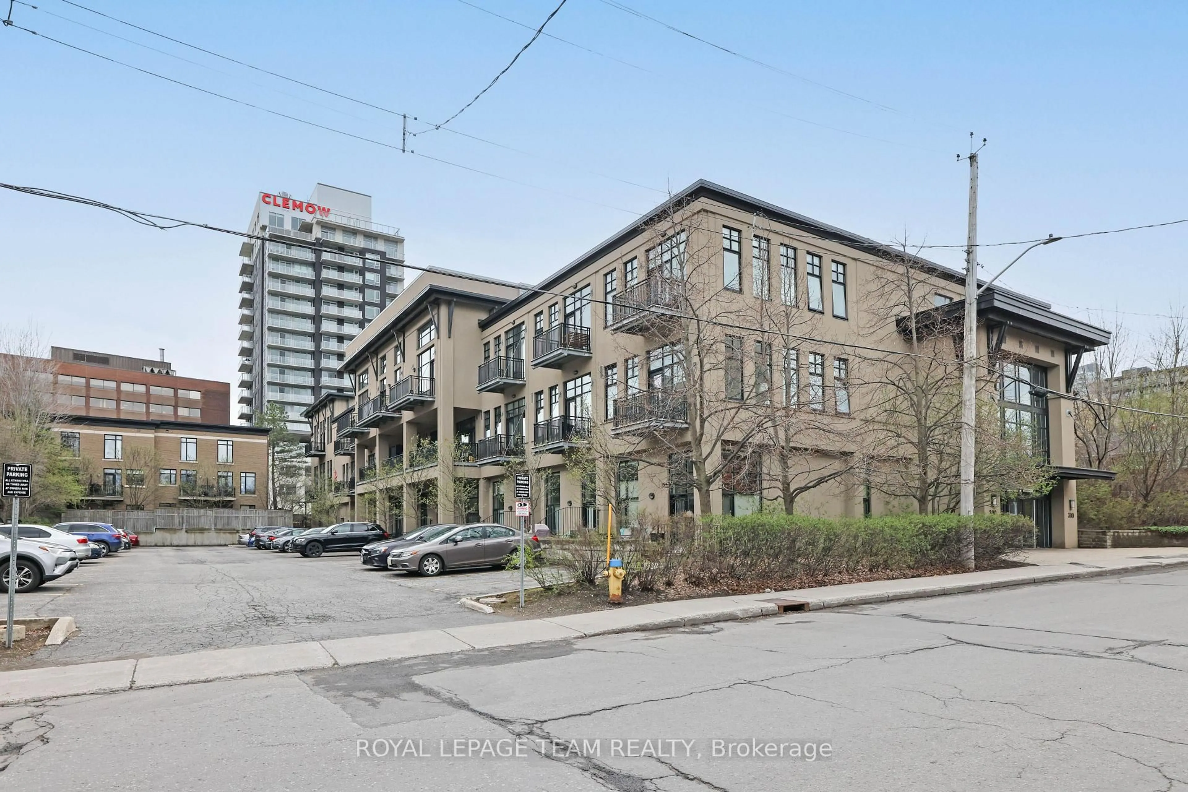 Patio, unknown for 300 Powell Ave #203, Ottawa Ontario K1S 5T3