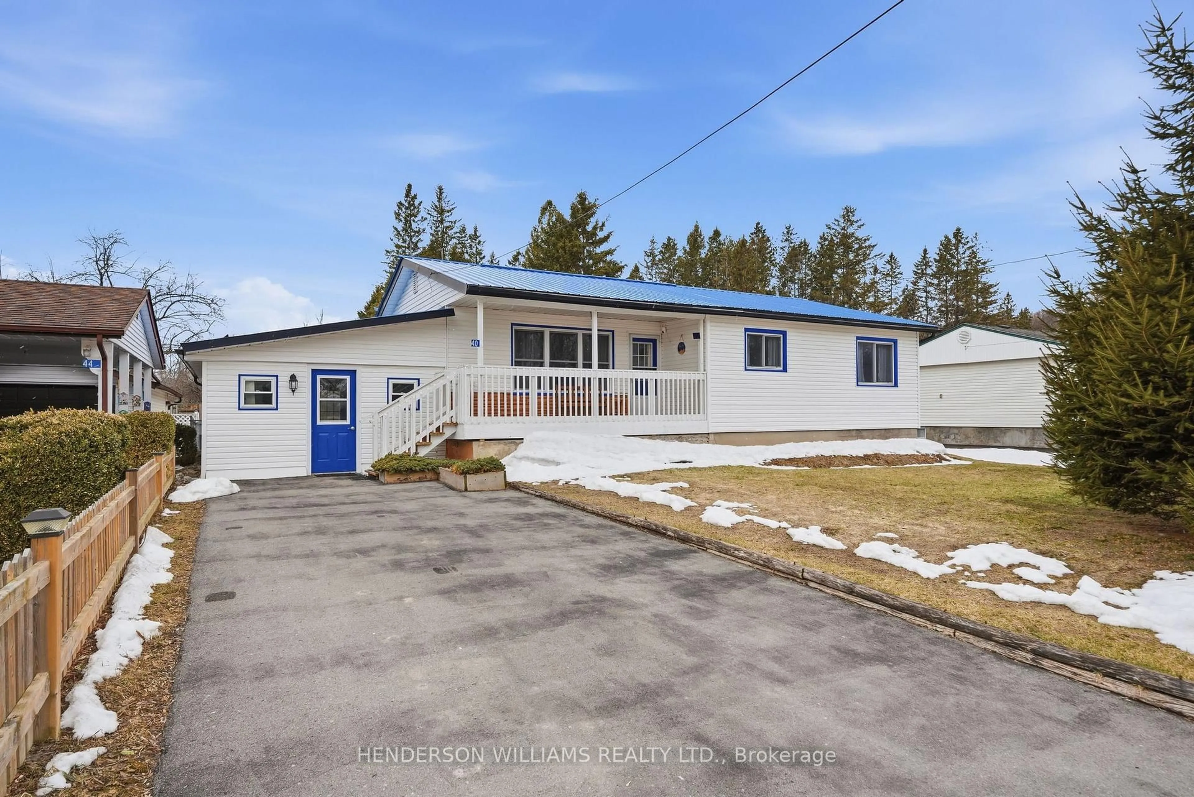 A pic from outside/outdoor area/front of a property/back of a property/a pic from drone, street for 40 South Park St, Hastings Ontario K0K 2C0