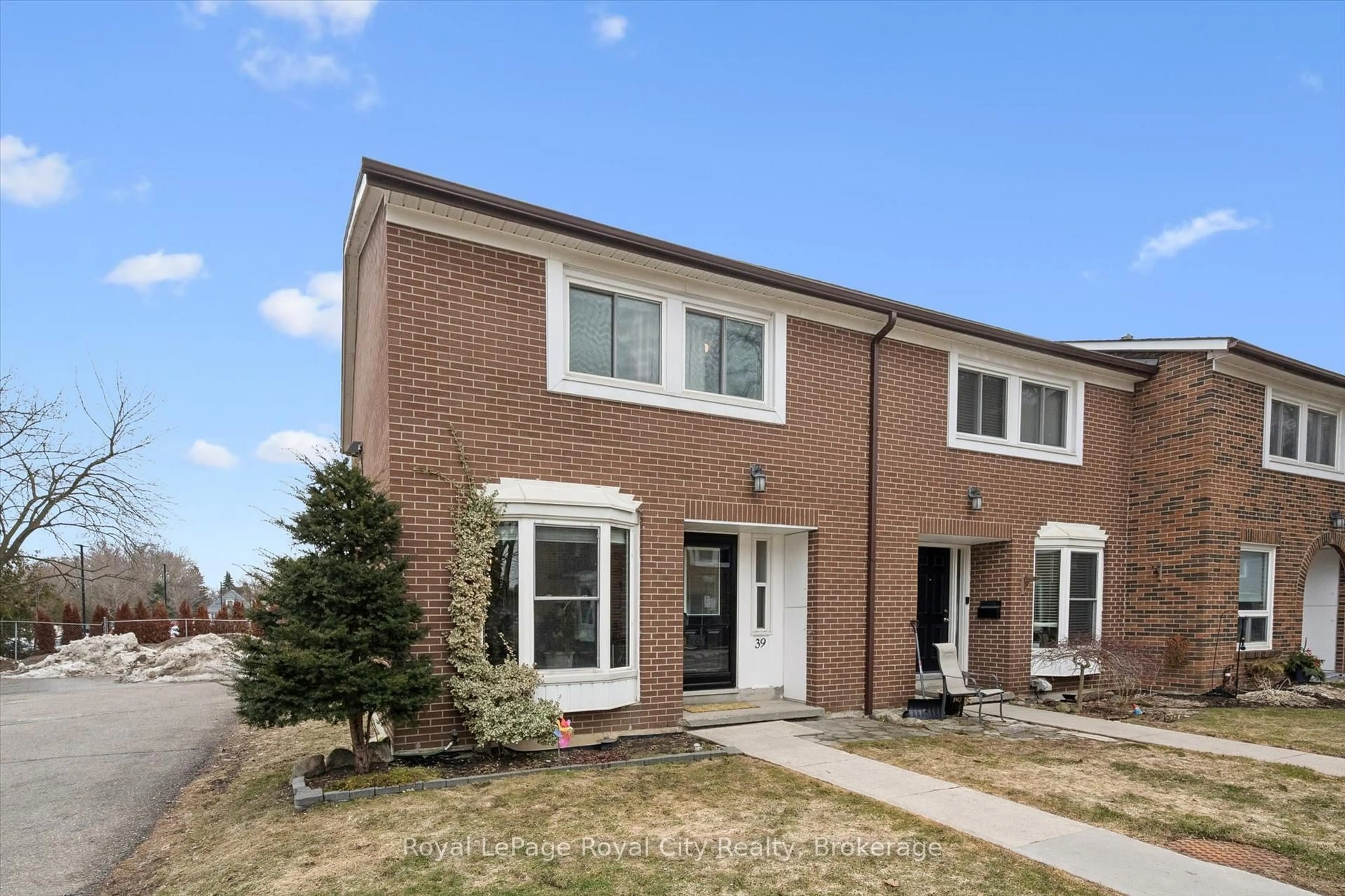 Home with brick exterior material, street for 121 Bagot St #39, Guelph Ontario N1H 5T8