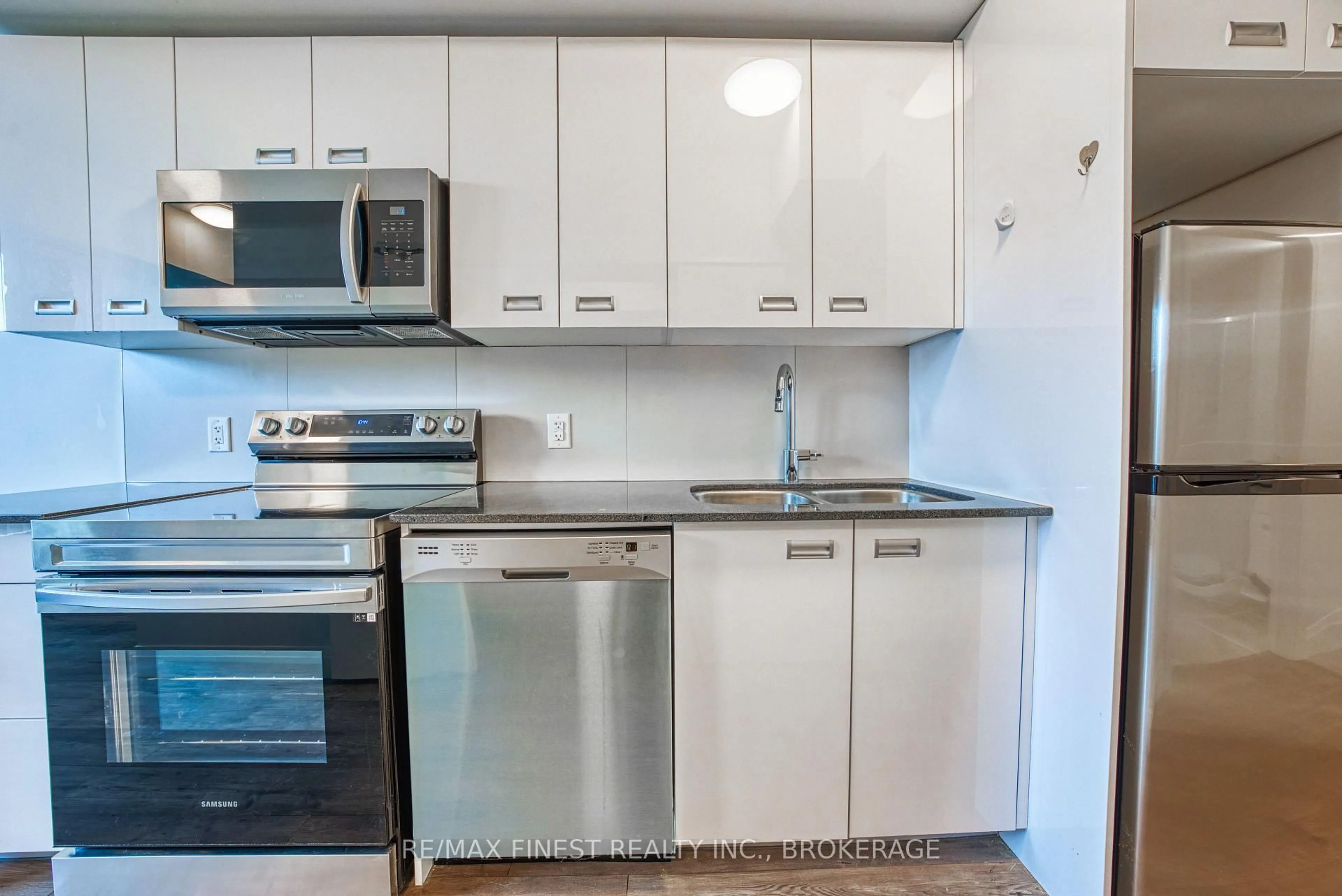 Standard kitchen, unknown for 652 Princess St #523, Kingston Ontario K7L 1E5