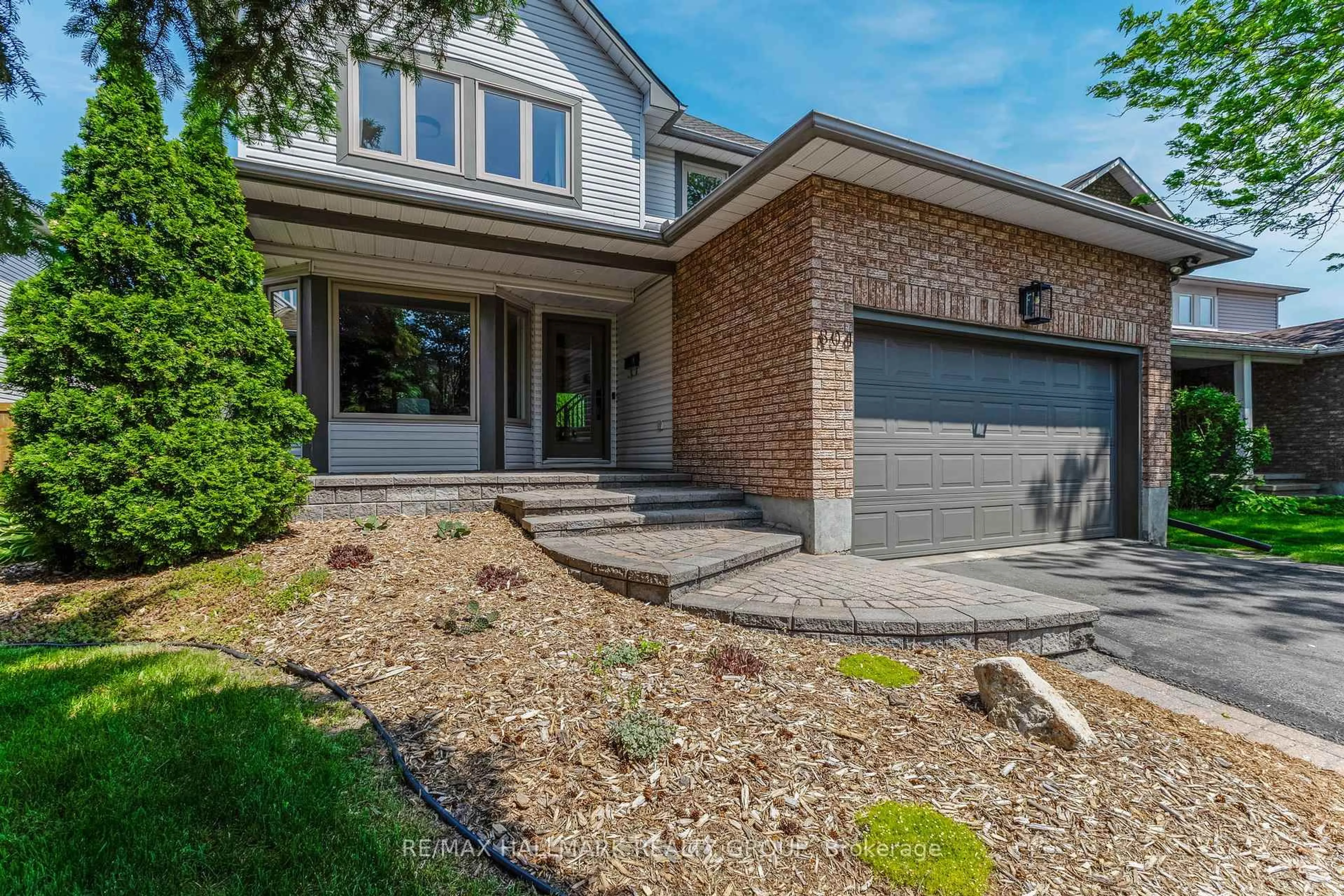 Home with brick exterior material, street for 804 Adencliffe Dr, Ottawa Ontario K4A 3E4