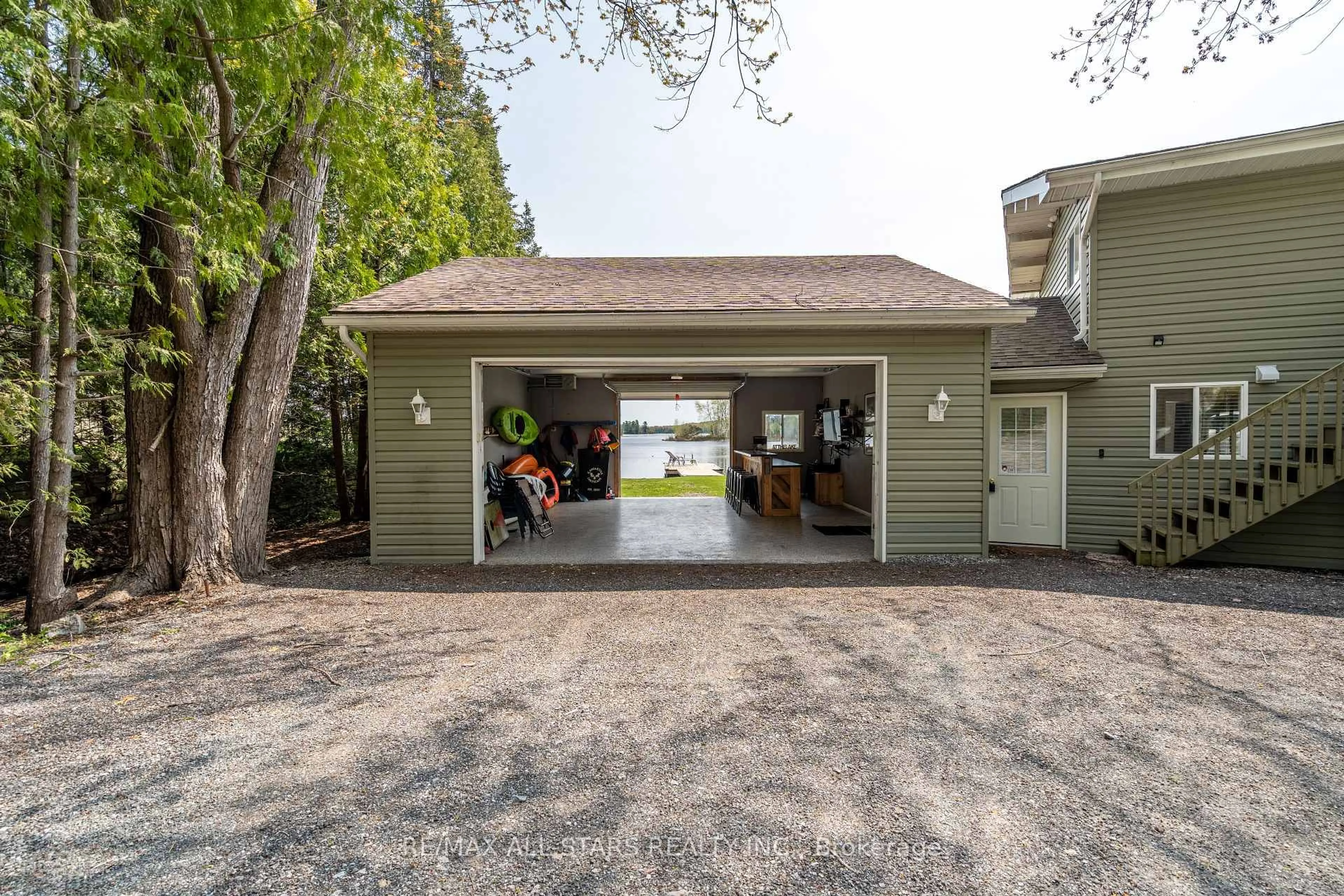 Indoor garage for 443 Kennedy Dr, Trent Lakes Ontario K0M 1A0
