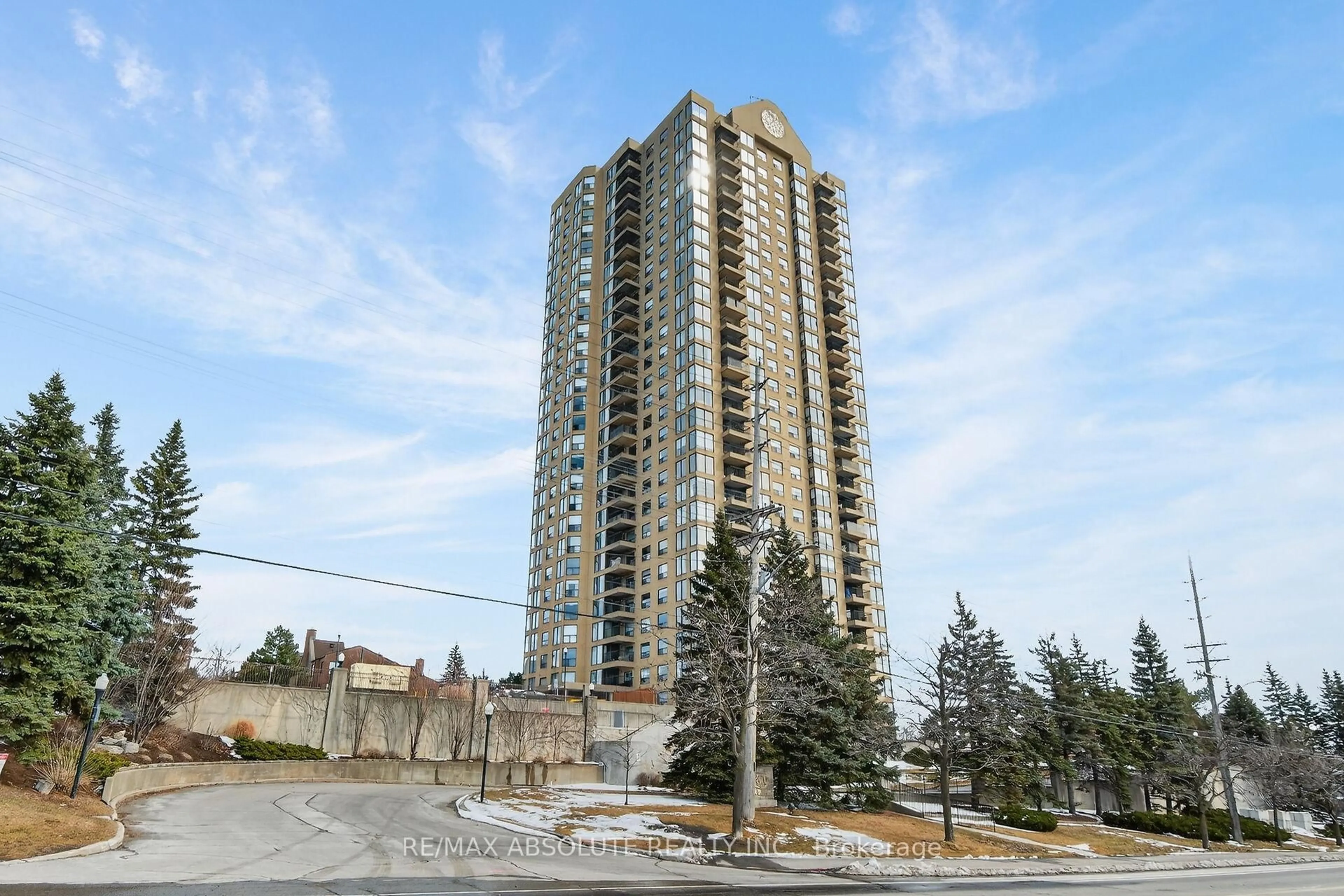 Unknown for 545 St Laurent Blvd #806, Ottawa Ontario K1K 4H9