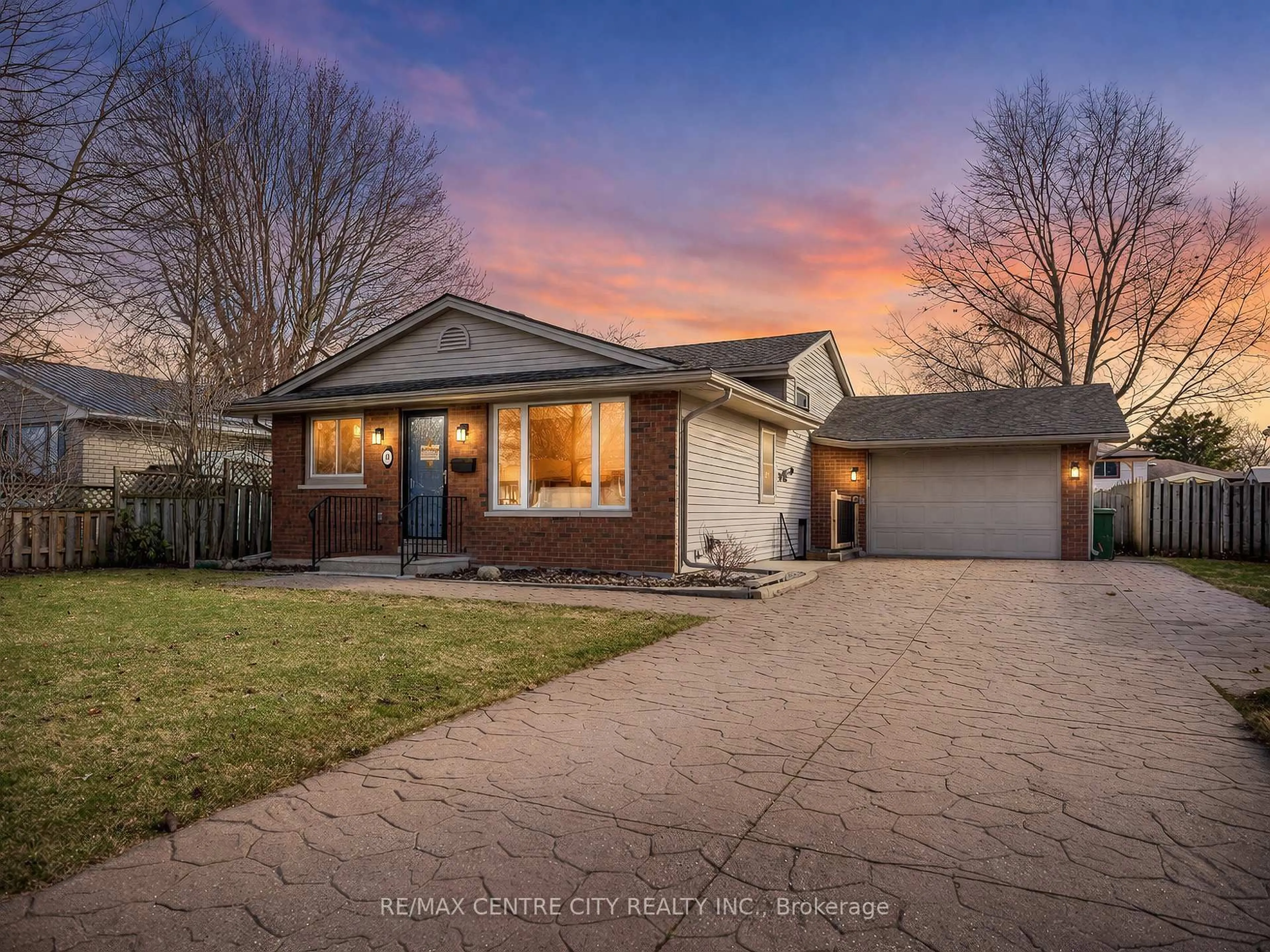 Home with brick exterior material, street for 18 HIGHVIEW Dr, St. Thomas Ontario N5R 5E8