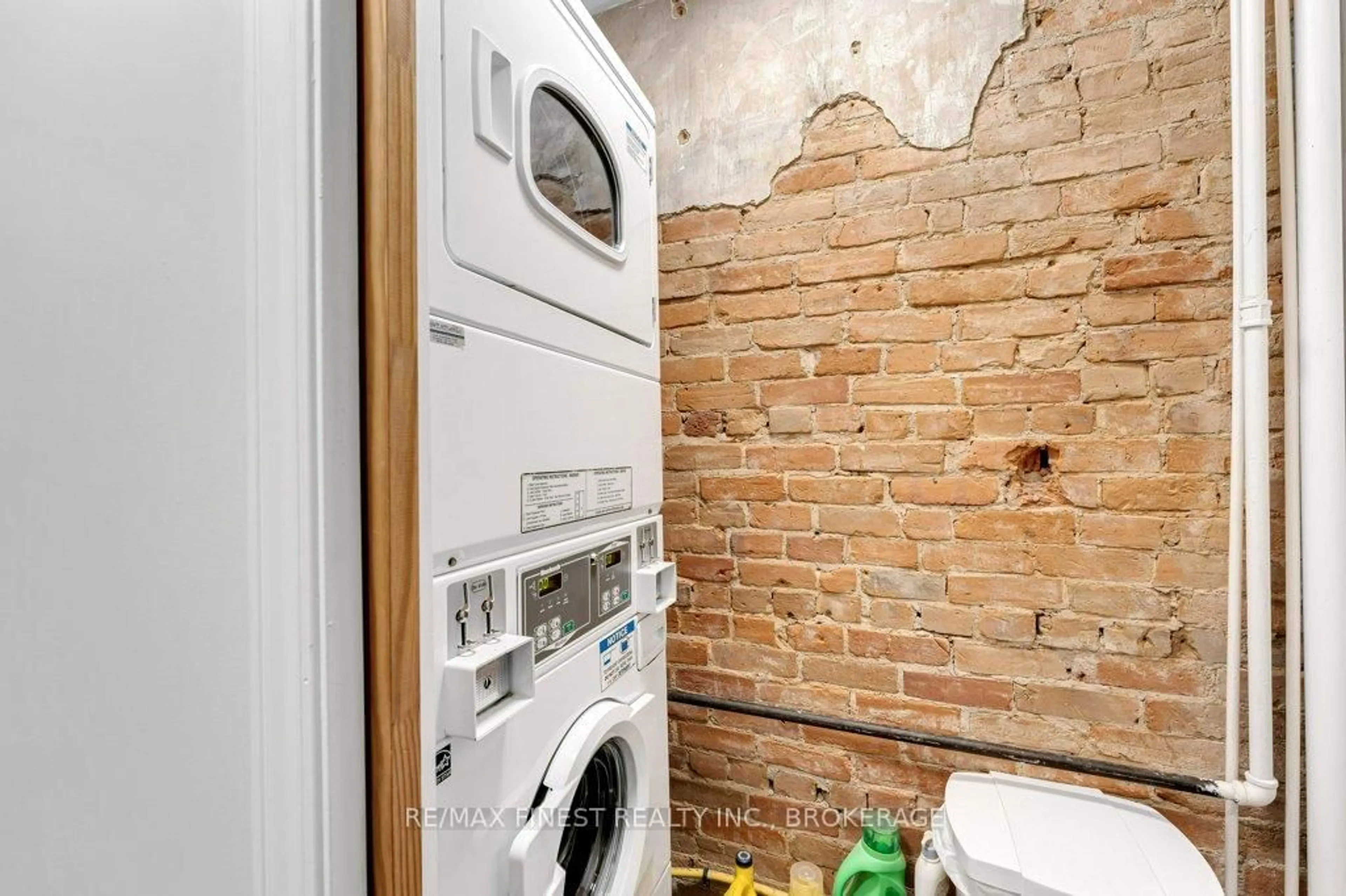 Laundry room for 244 Brock St, Kingston Ontario K7L 1S4