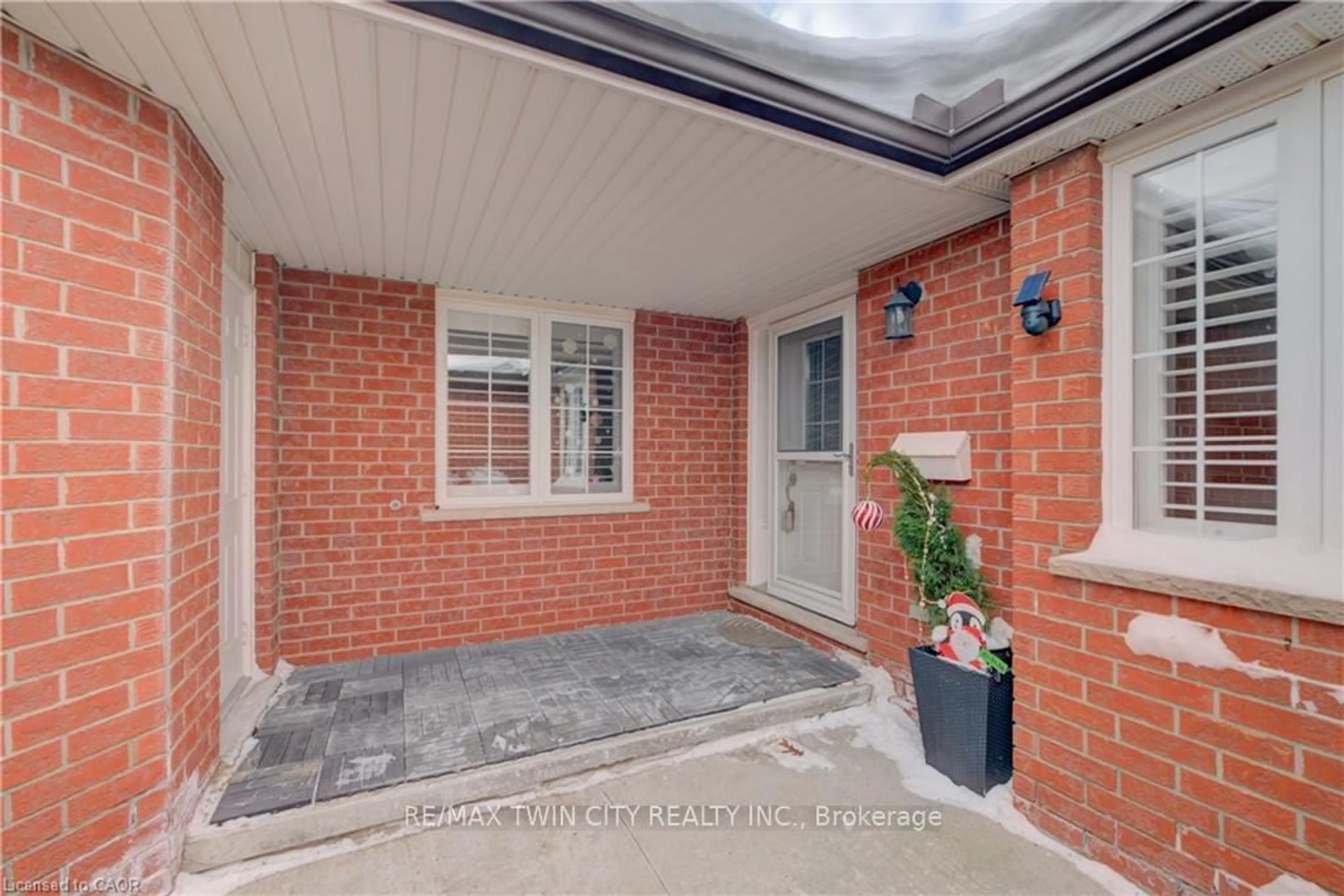 Home with brick exterior material, street for 10 ISHERWOOD Ave #18, Cambridge Ontario N1R 8L5