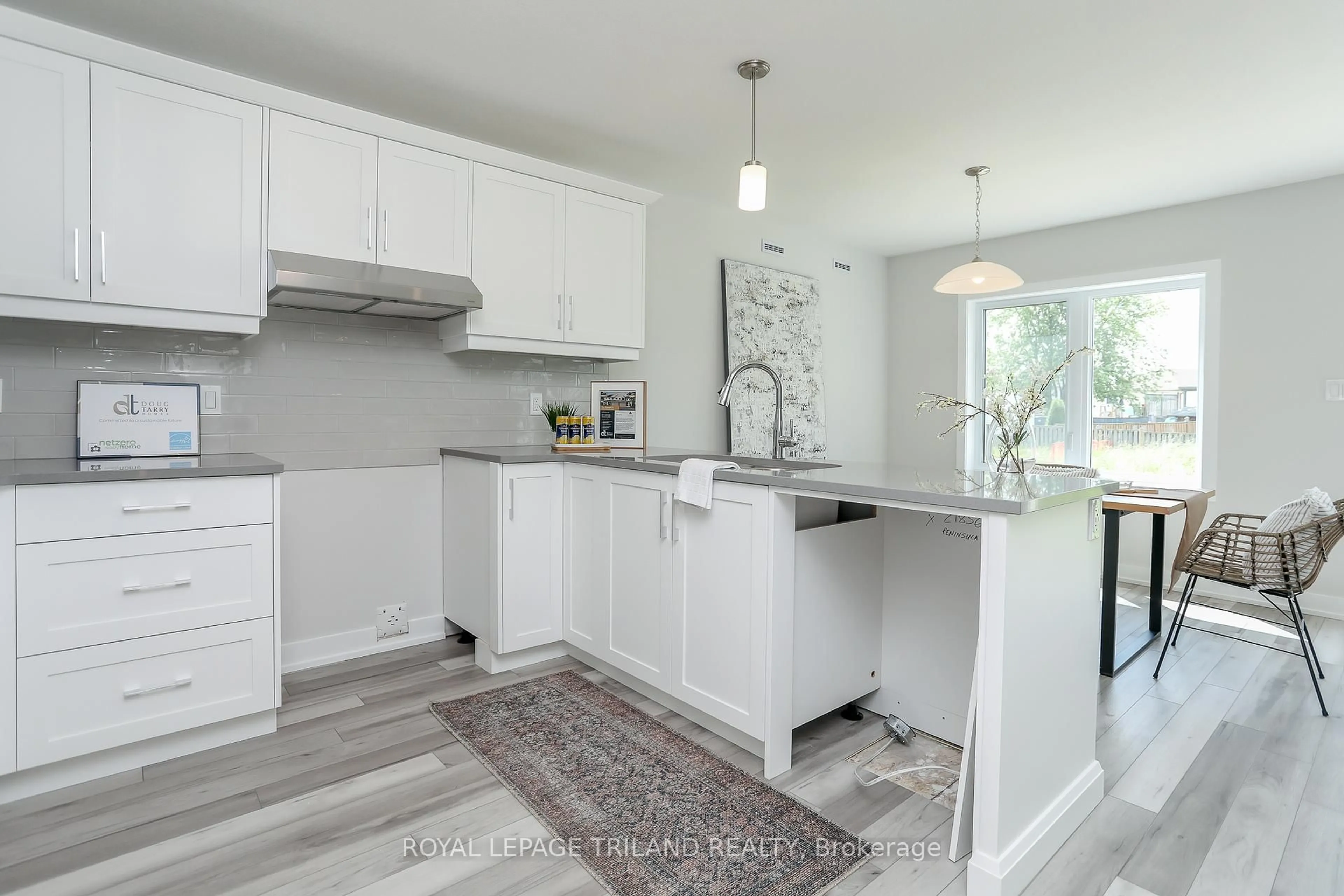 Open concept kitchen, unknown for 24 HARROW Lane, St. Thomas Ontario N5R 0P3