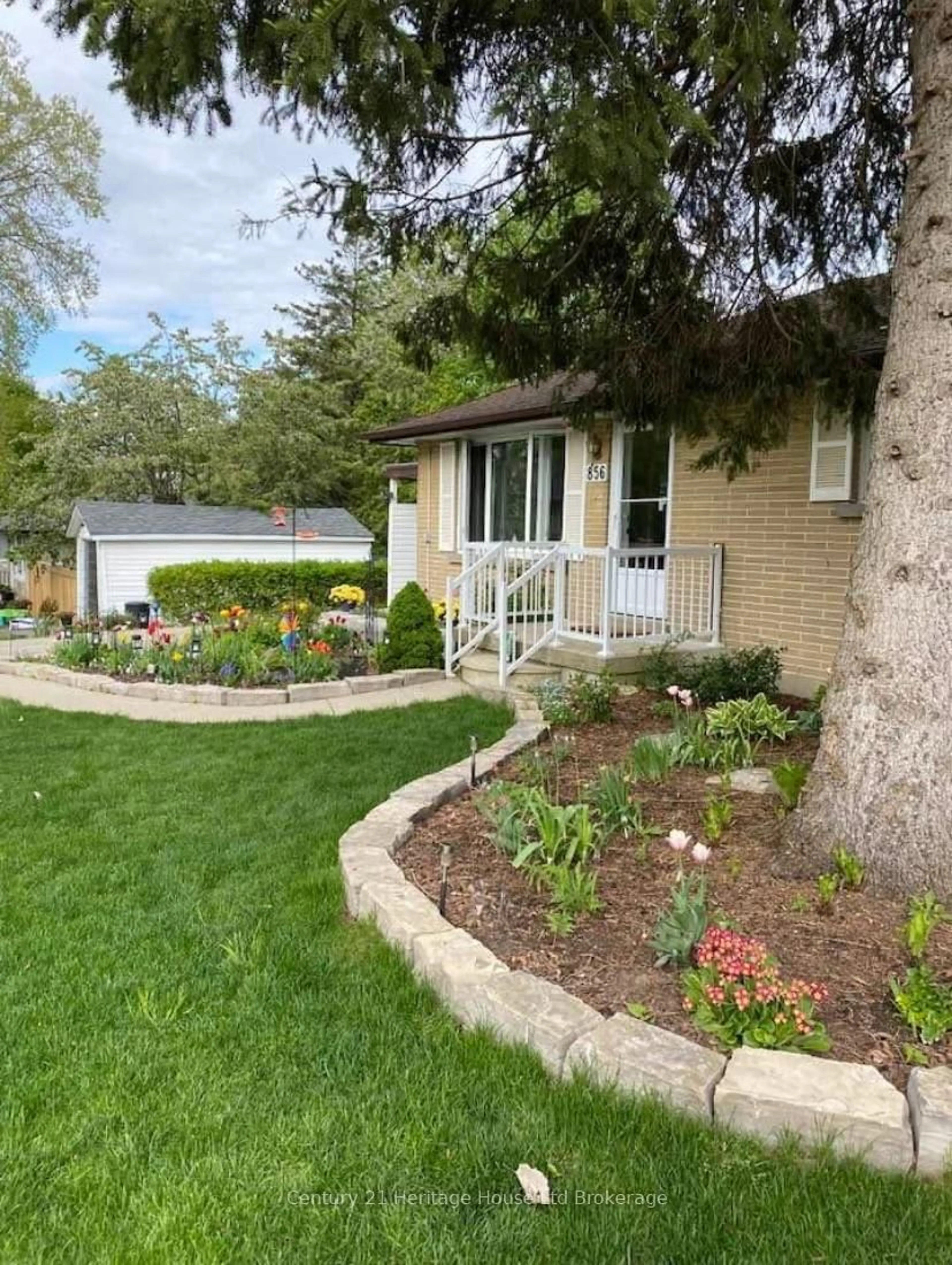 Unknown for 856 Grosvenor St, Woodstock Ontario N4S 5G6