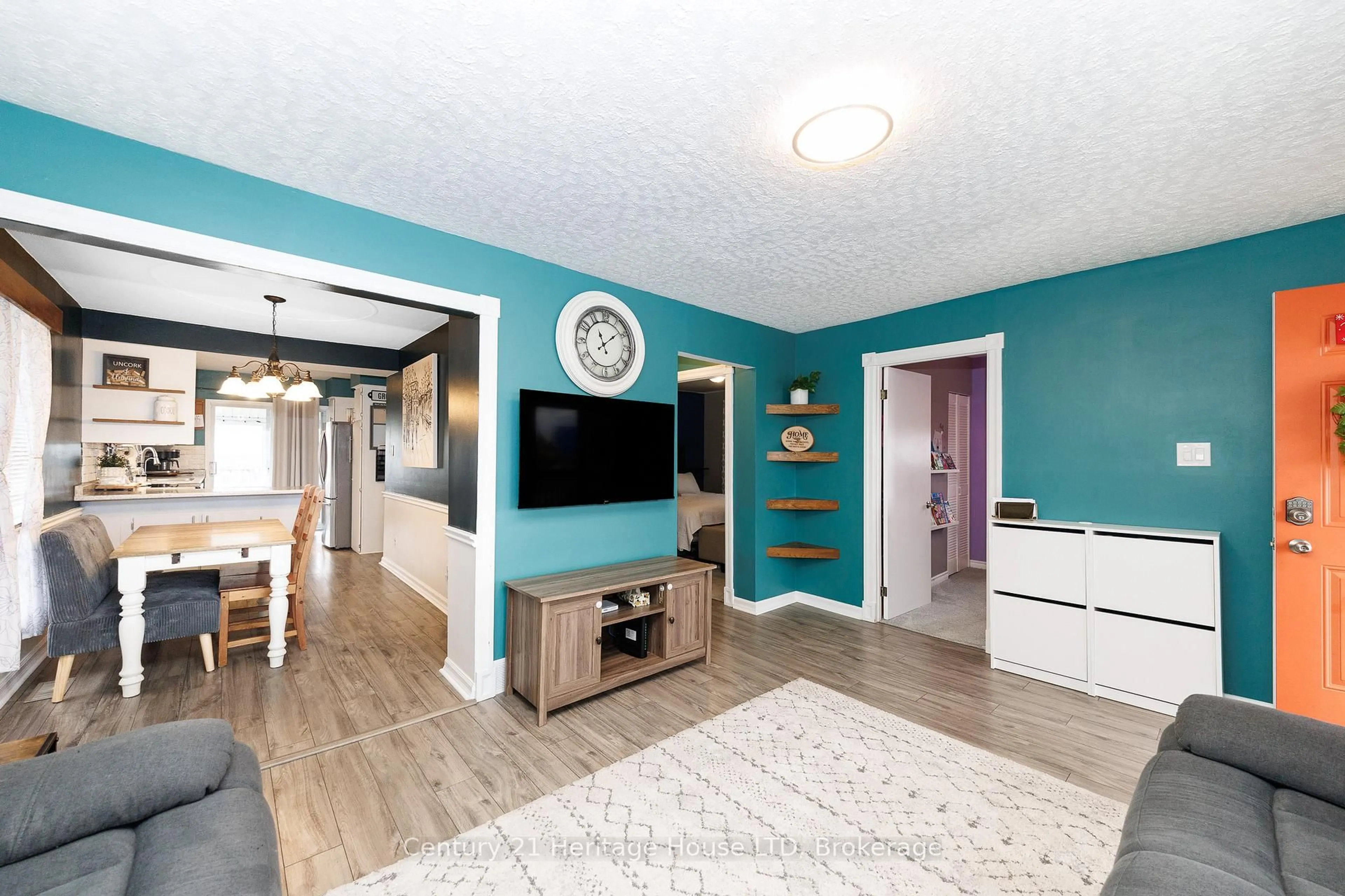 Unknown for 211 Grantham Ave, St. Catharines Ontario L2M 4Z1