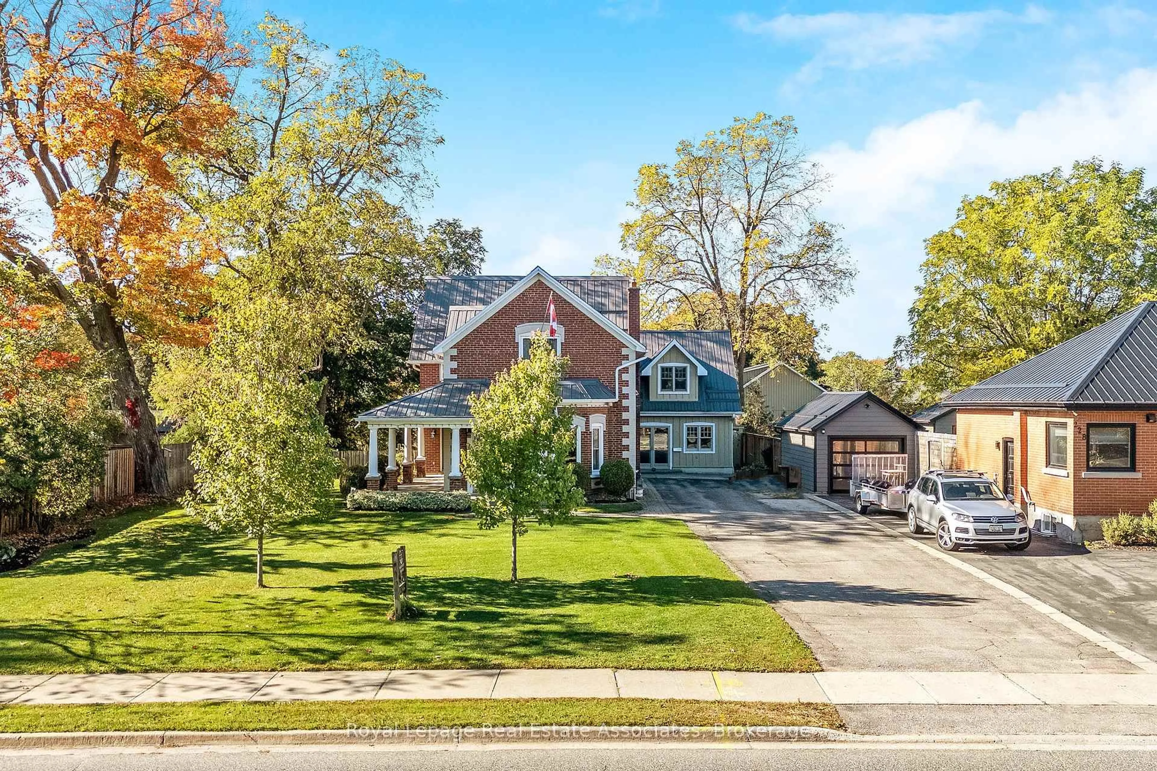 A pic from outside/outdoor area/front of a property/back of a property/a pic from drone, street for 226 Main St, Erin Ontario N0B 1T0