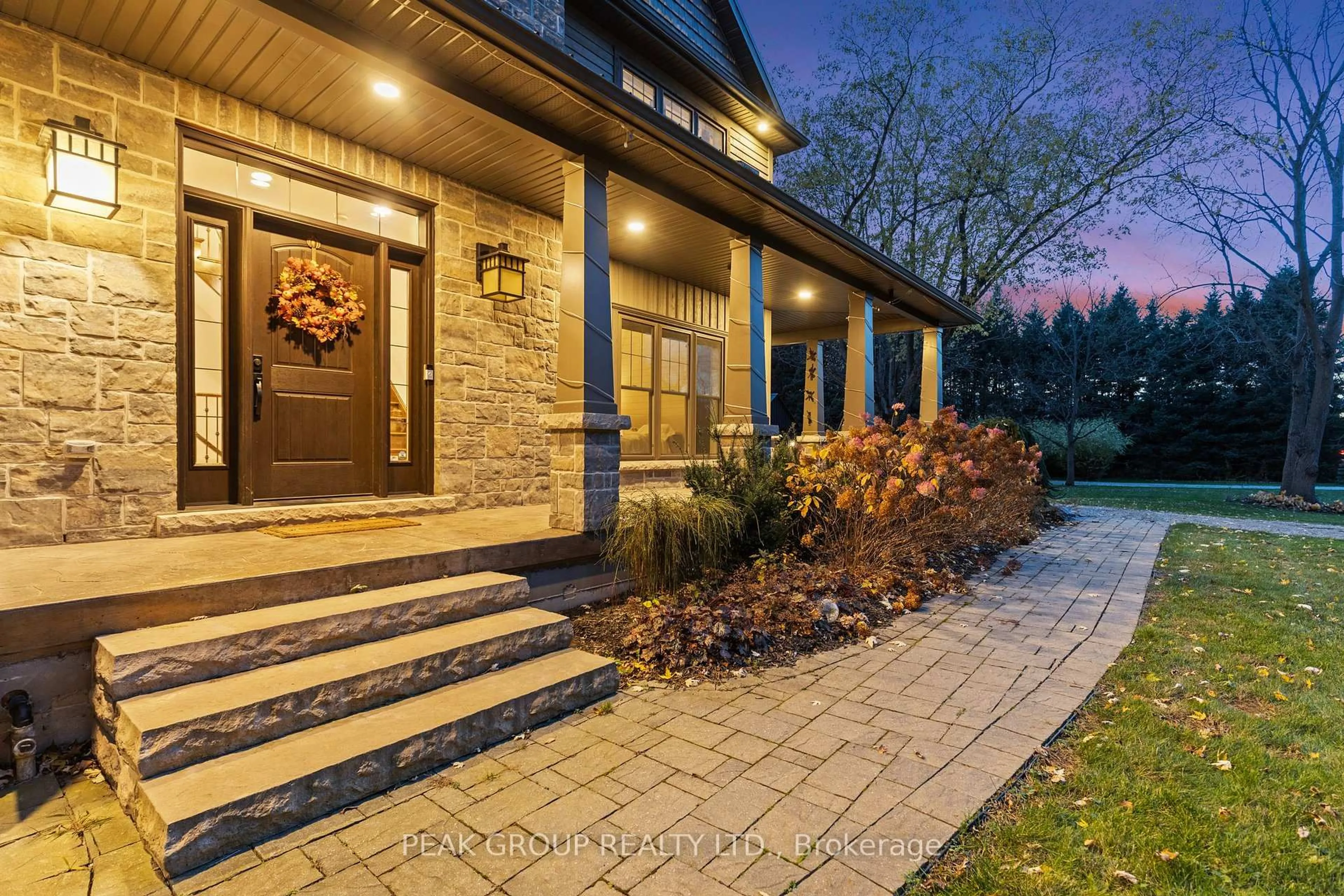 Home with brick exterior material, street for 662 Foss Rd, Pelham Ontario L0S 1C0