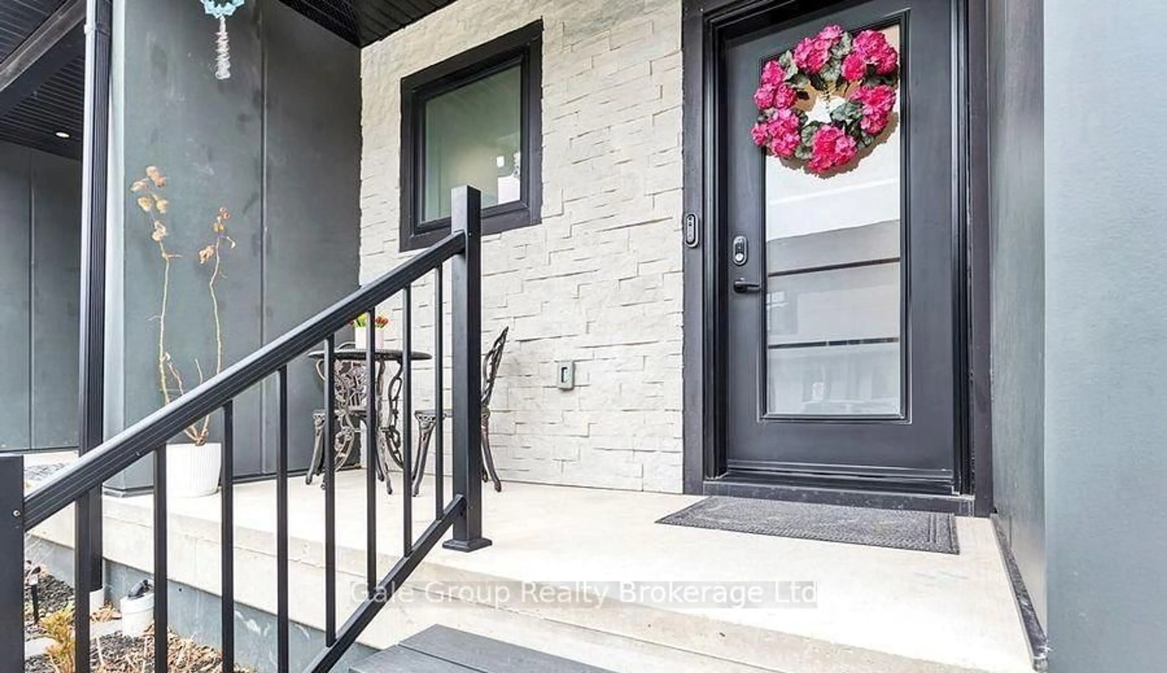 Indoor entryway for 361 Quarter Town Line #602, Tillsonburg Ontario N4G 0K2