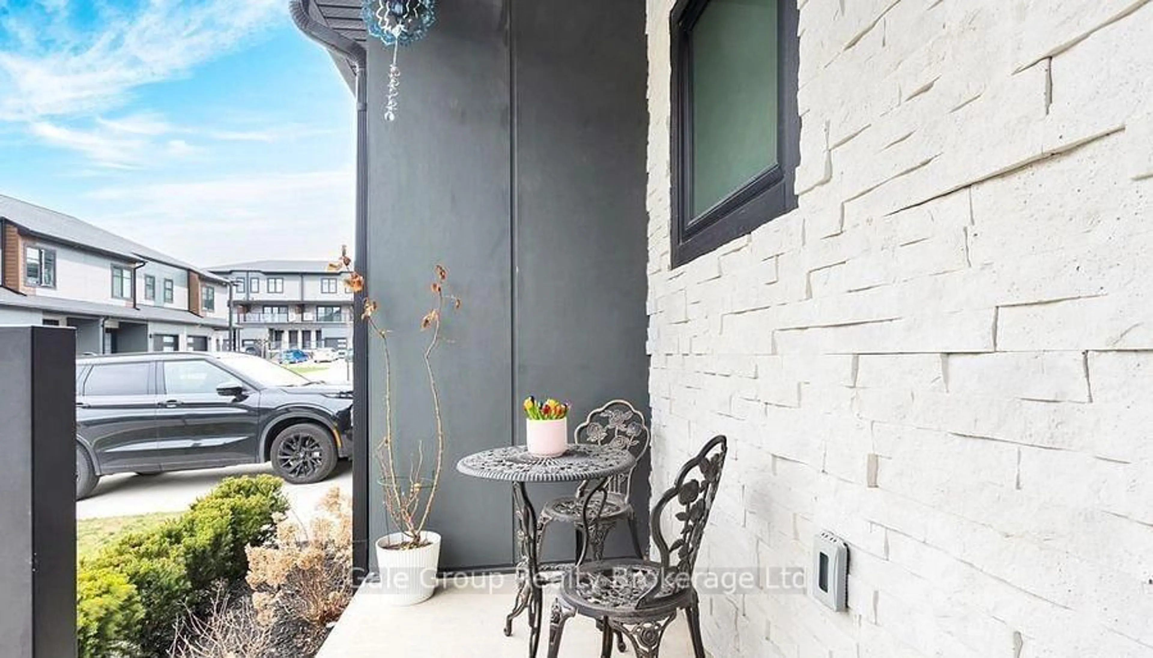 Patio, street for 361 Quarter Town Line #602, Tillsonburg Ontario N4G 0K2