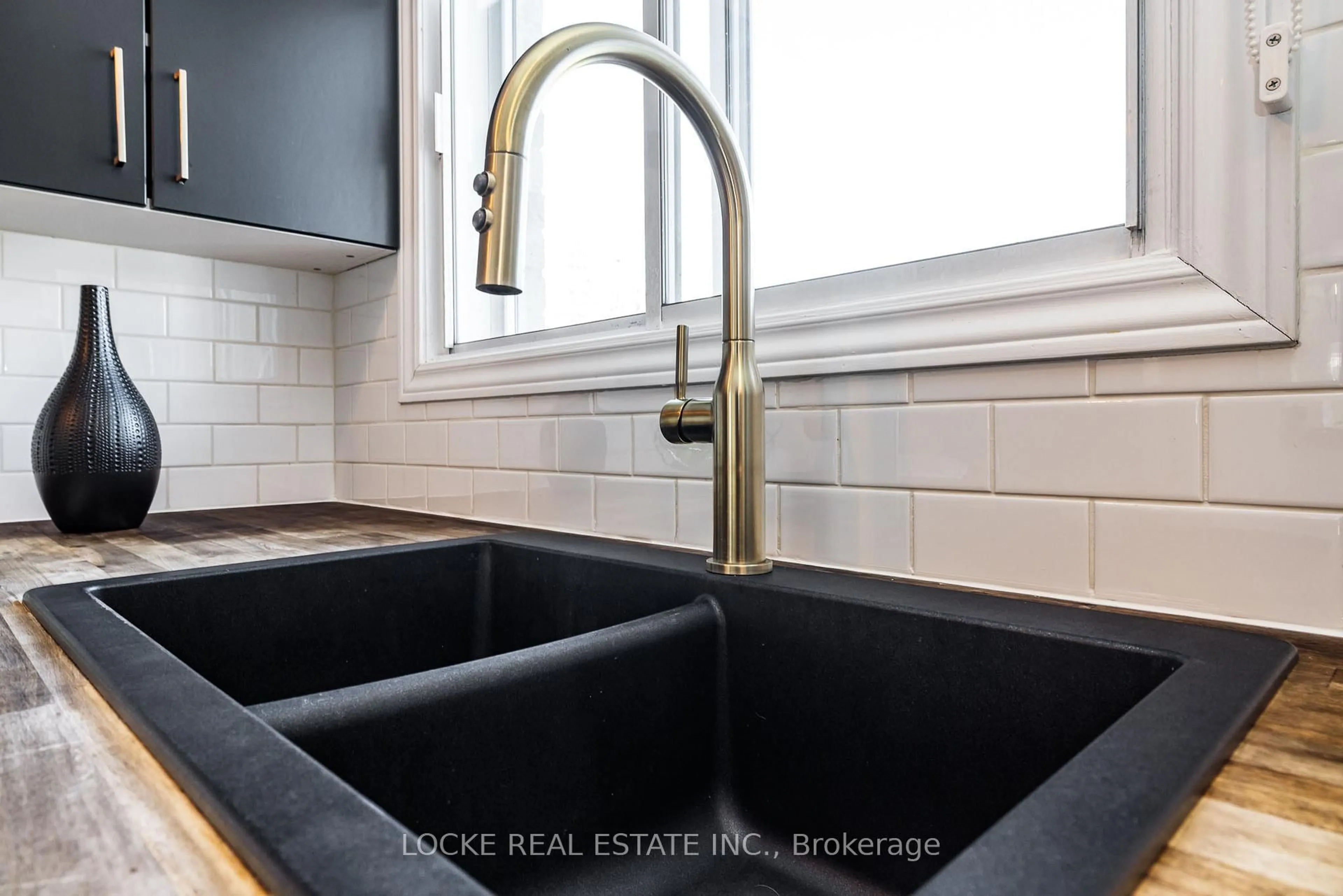 Contemporary kitchen, ceramic/tile floor for 4036 Eady Crt #16, Ottawa Ontario K1J 8X6