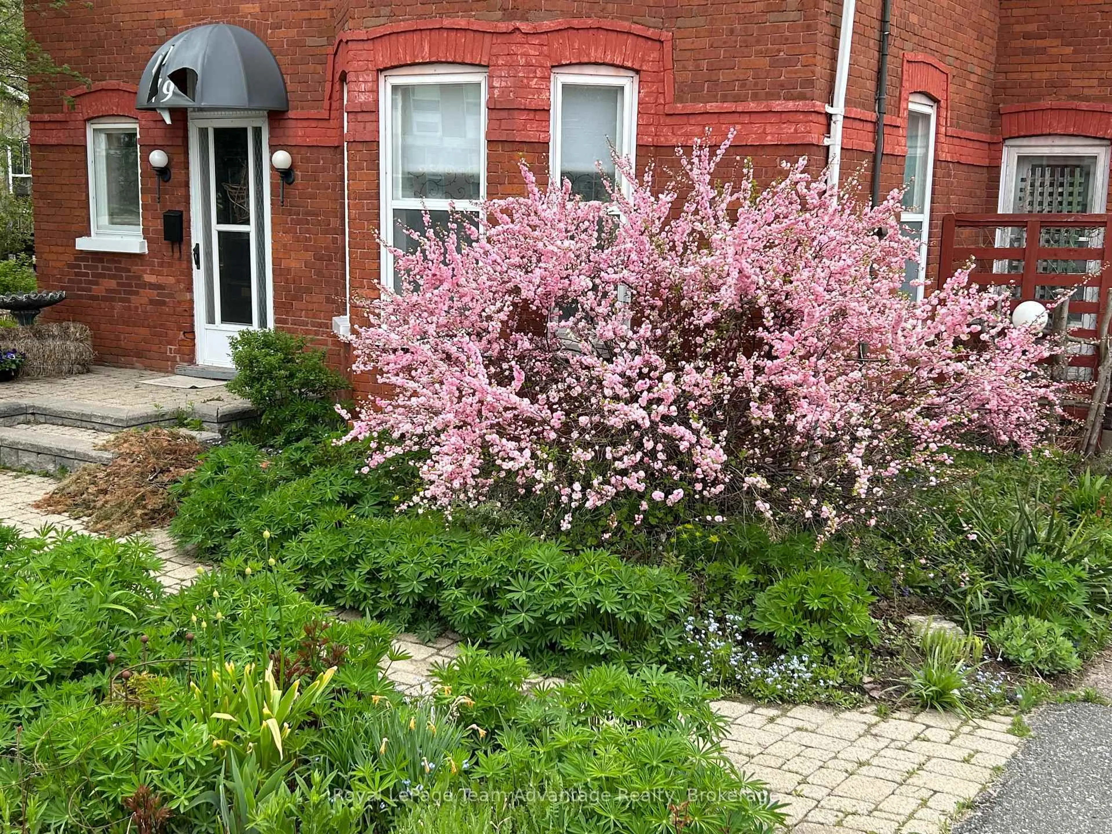 Unknown for 79 Gibson St, Parry Sound Ontario P2A 1X4