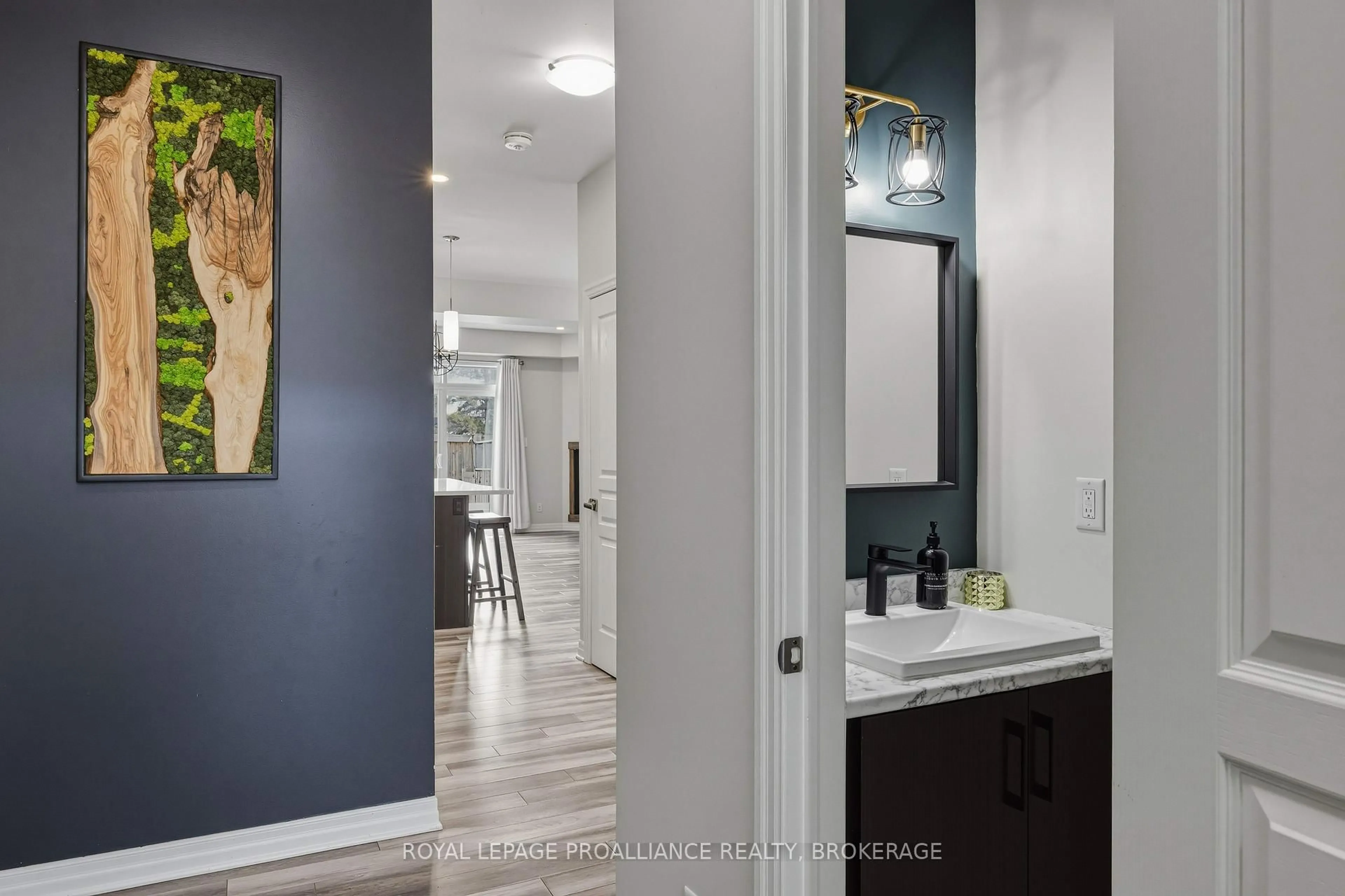 Contemporary bathroom, ceramic/tile floor for 894 Riverview Way, Kingston Ontario K7K 0J2