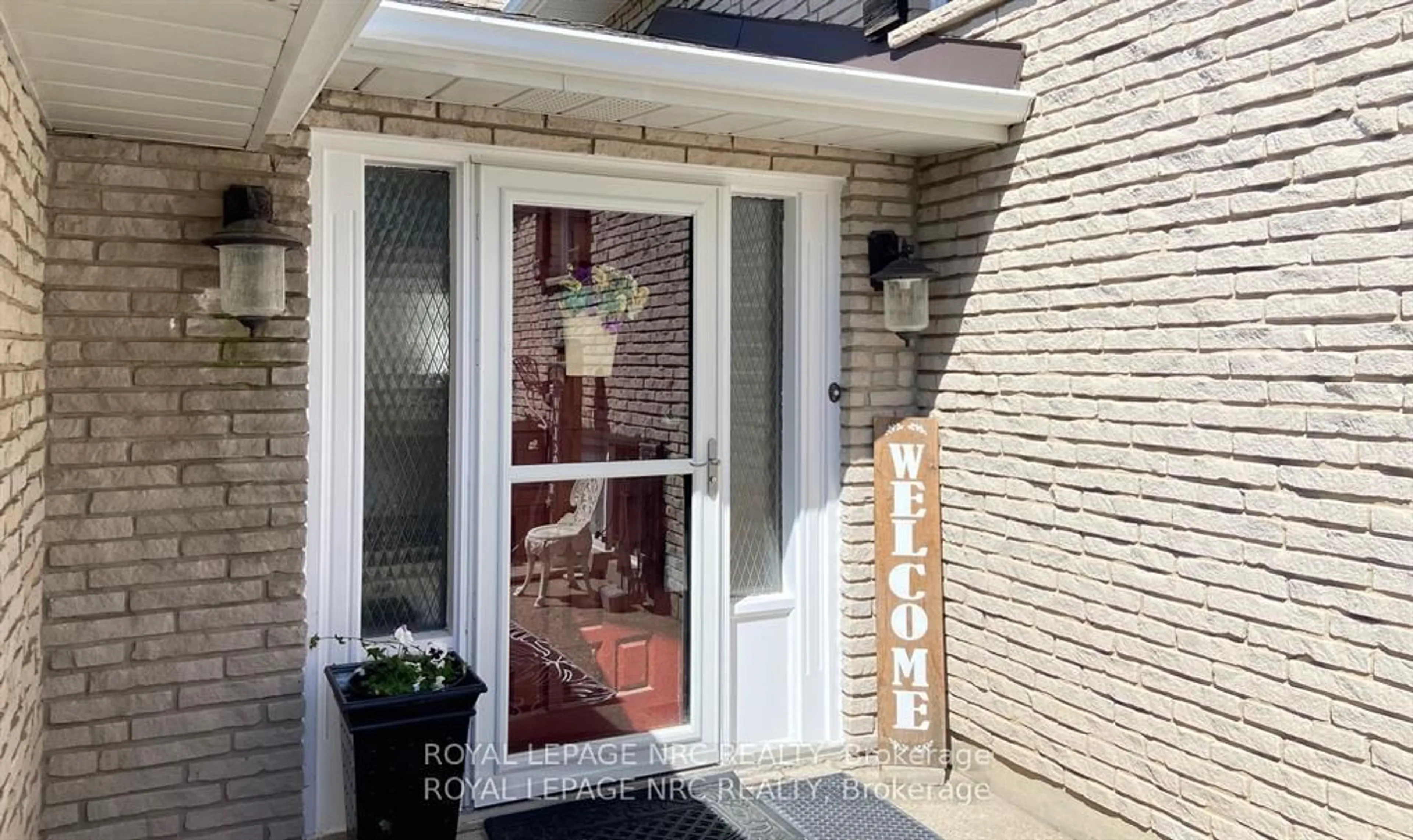 Indoor entryway for 1750 York Rd, Niagara-on-the-Lake Ontario L0S 1J0