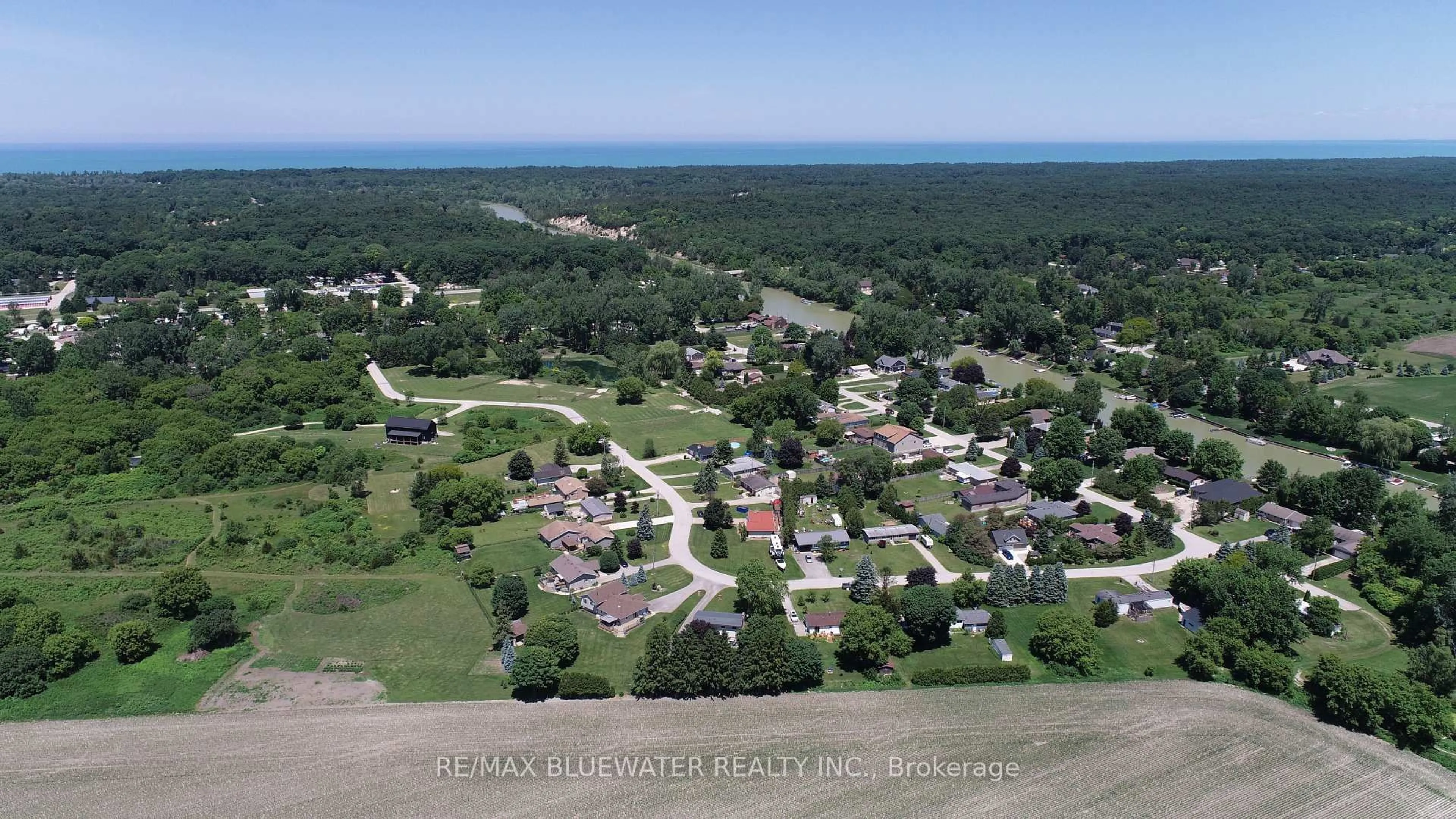 A pic from outside/outdoor area/front of a property/back of a property/a pic from drone, street for 9897 Eric St, Lambton Shores Ontario N0M 2N0