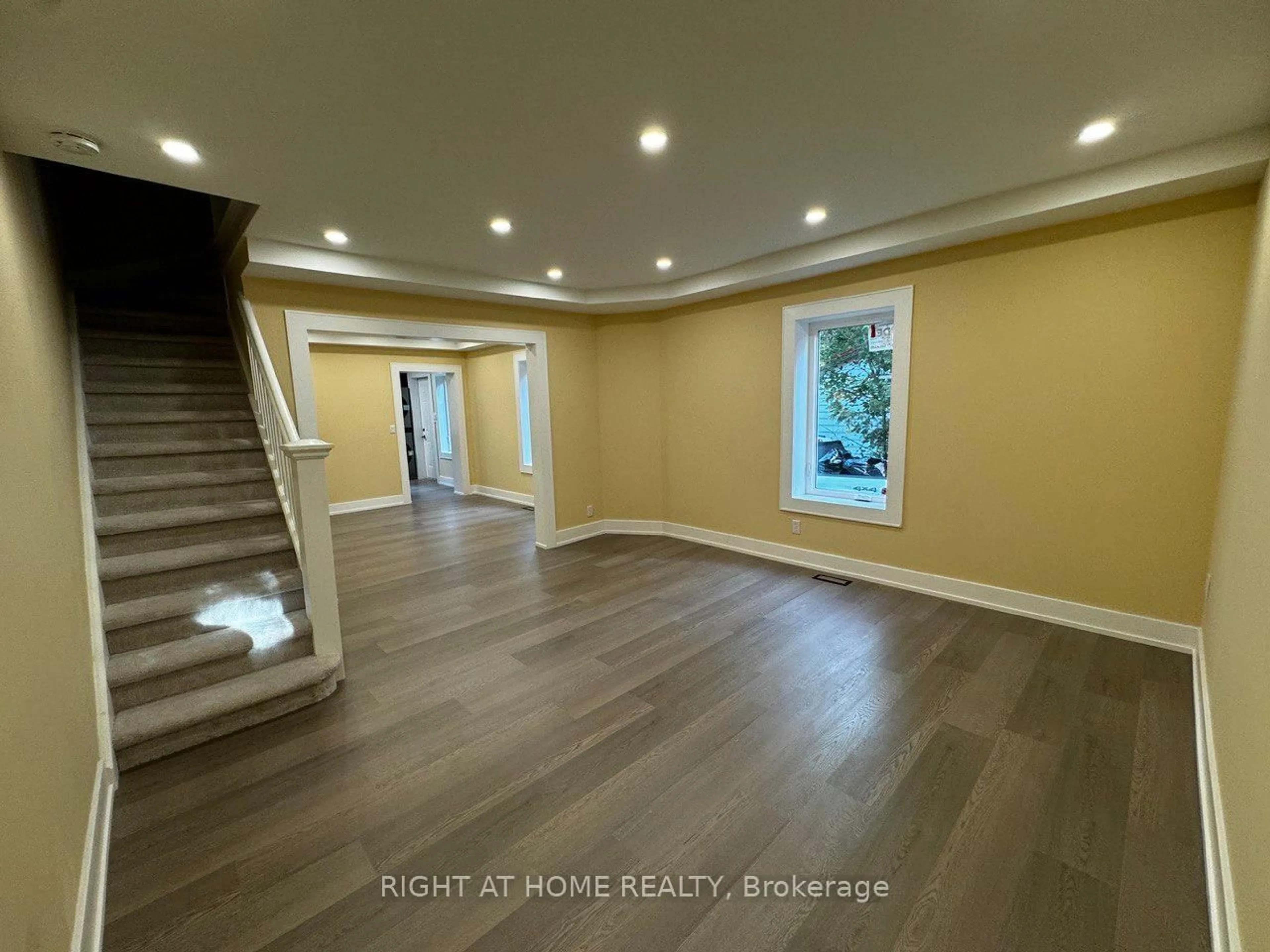 A pic of a room for 22 O'Brien St, Limoges Ontario K0K 2M0