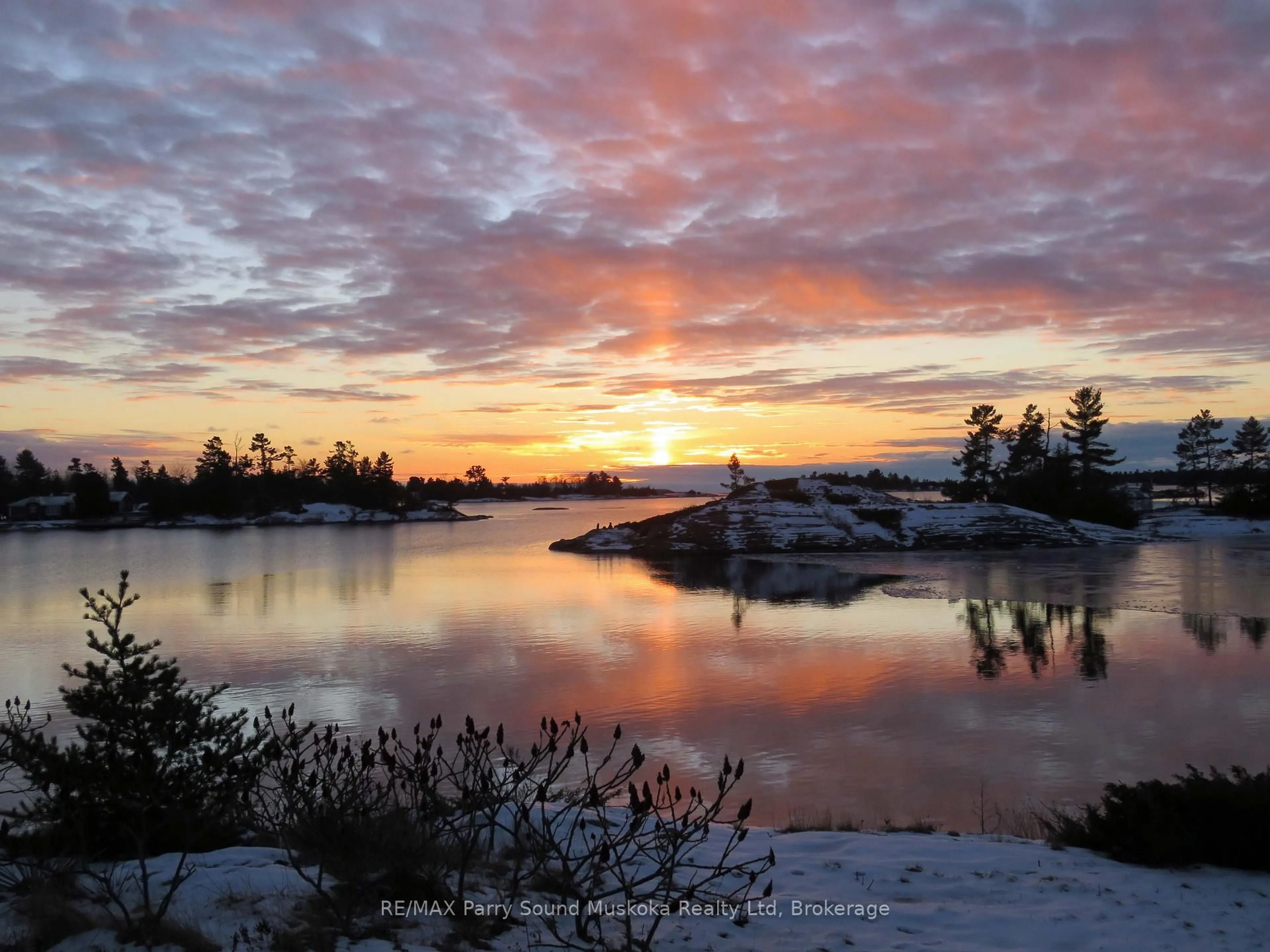 Blurry image for 13 Janet Lane, Carling Ontario P0G 1G0