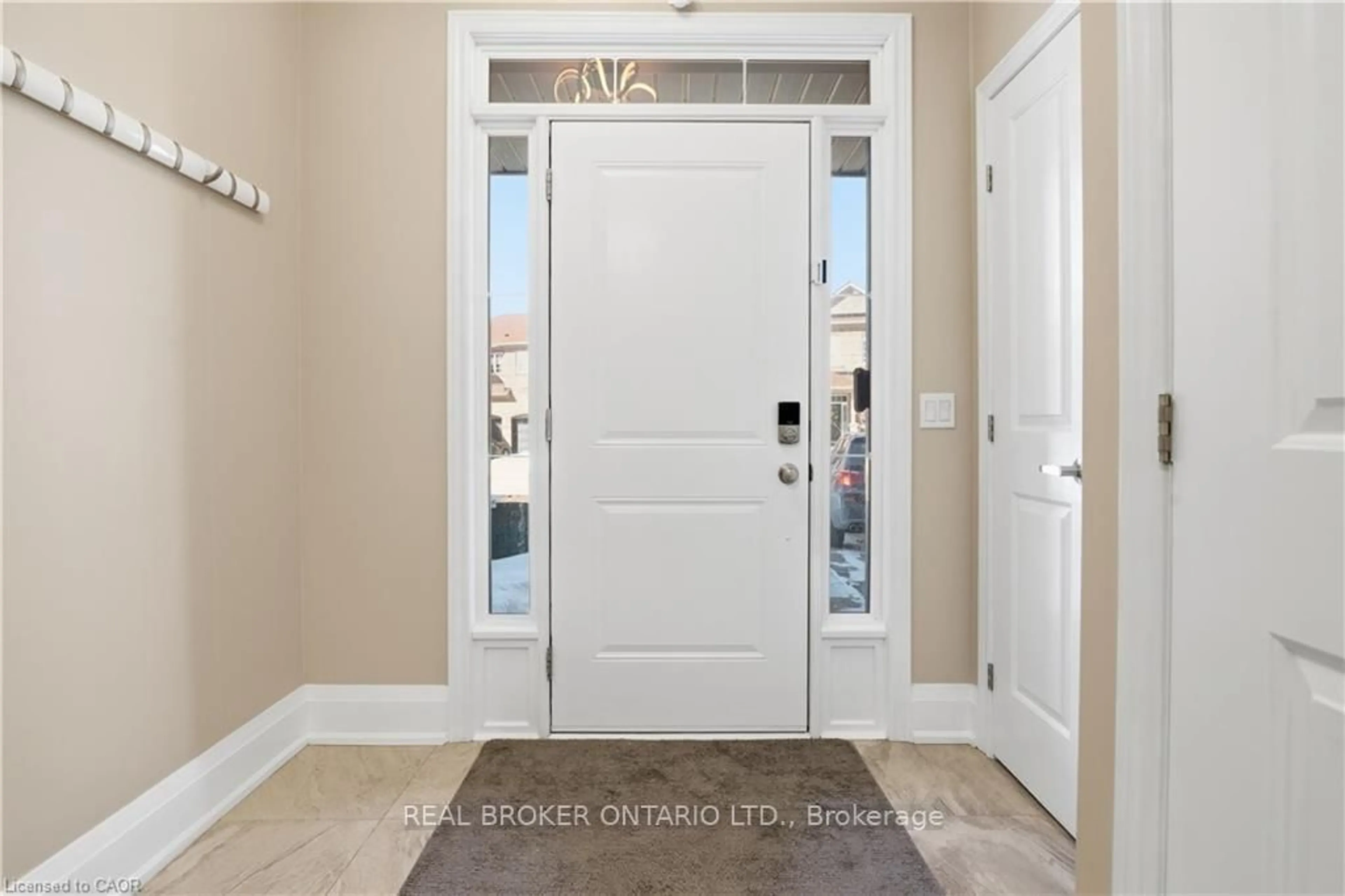 Indoor entryway for 312 Humphrey St, Hamilton Ontario L0R 2H1