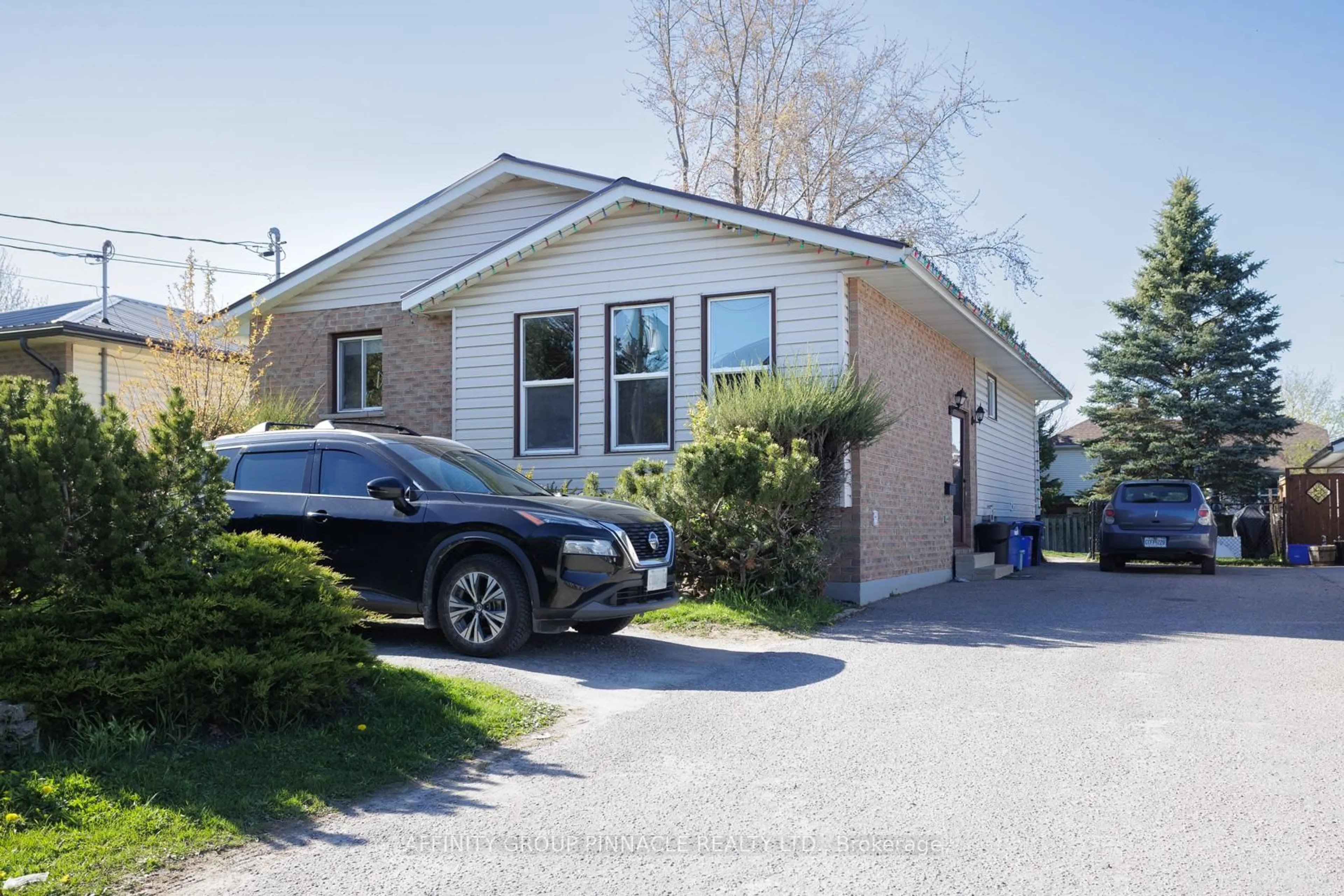 Home with vinyl exterior material, street for 178 Colborne St, Kawartha Lakes Ontario K9V 6A1