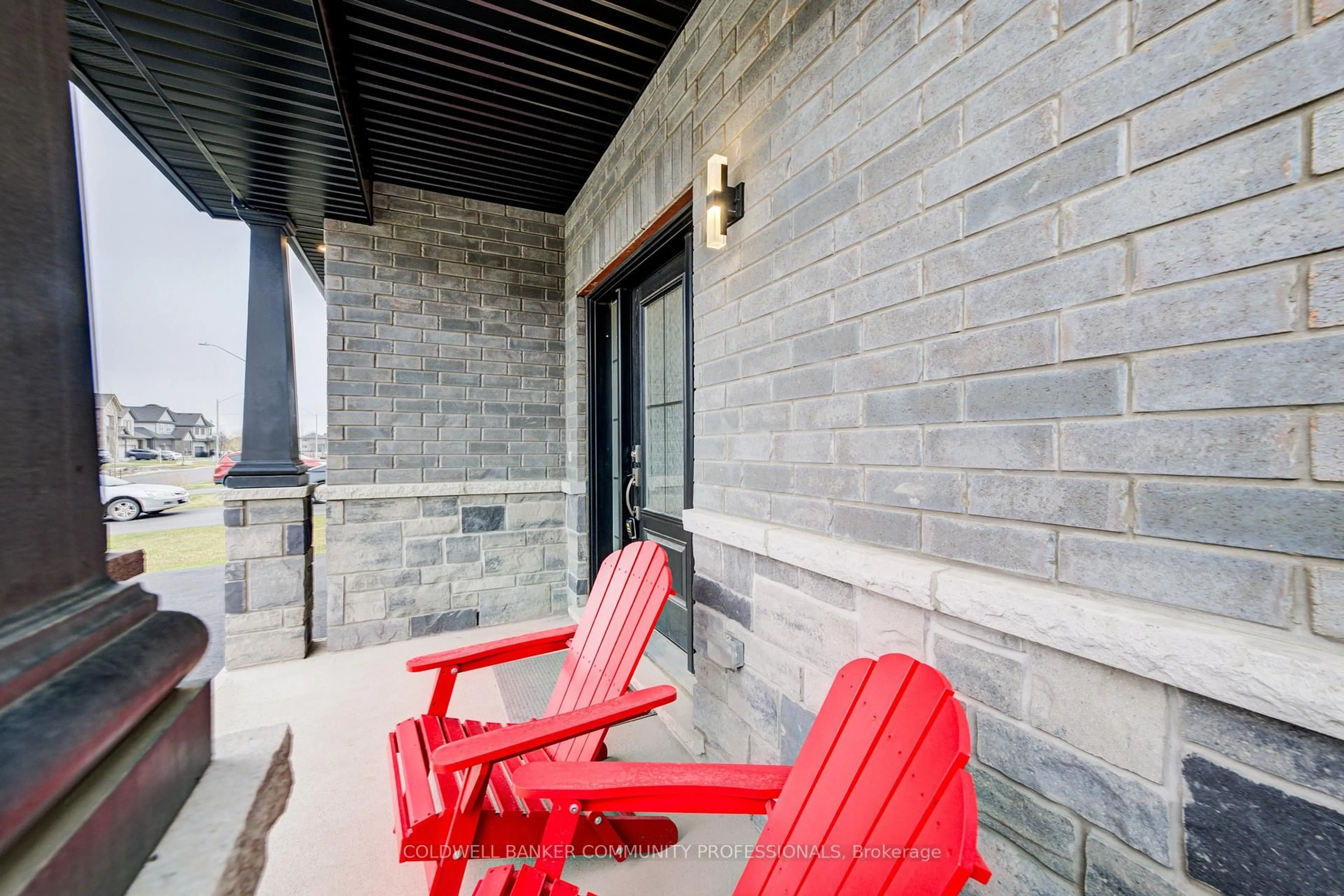 Patio, street for 36 Alicia Cres, Thorold Ontario L3C 7M5