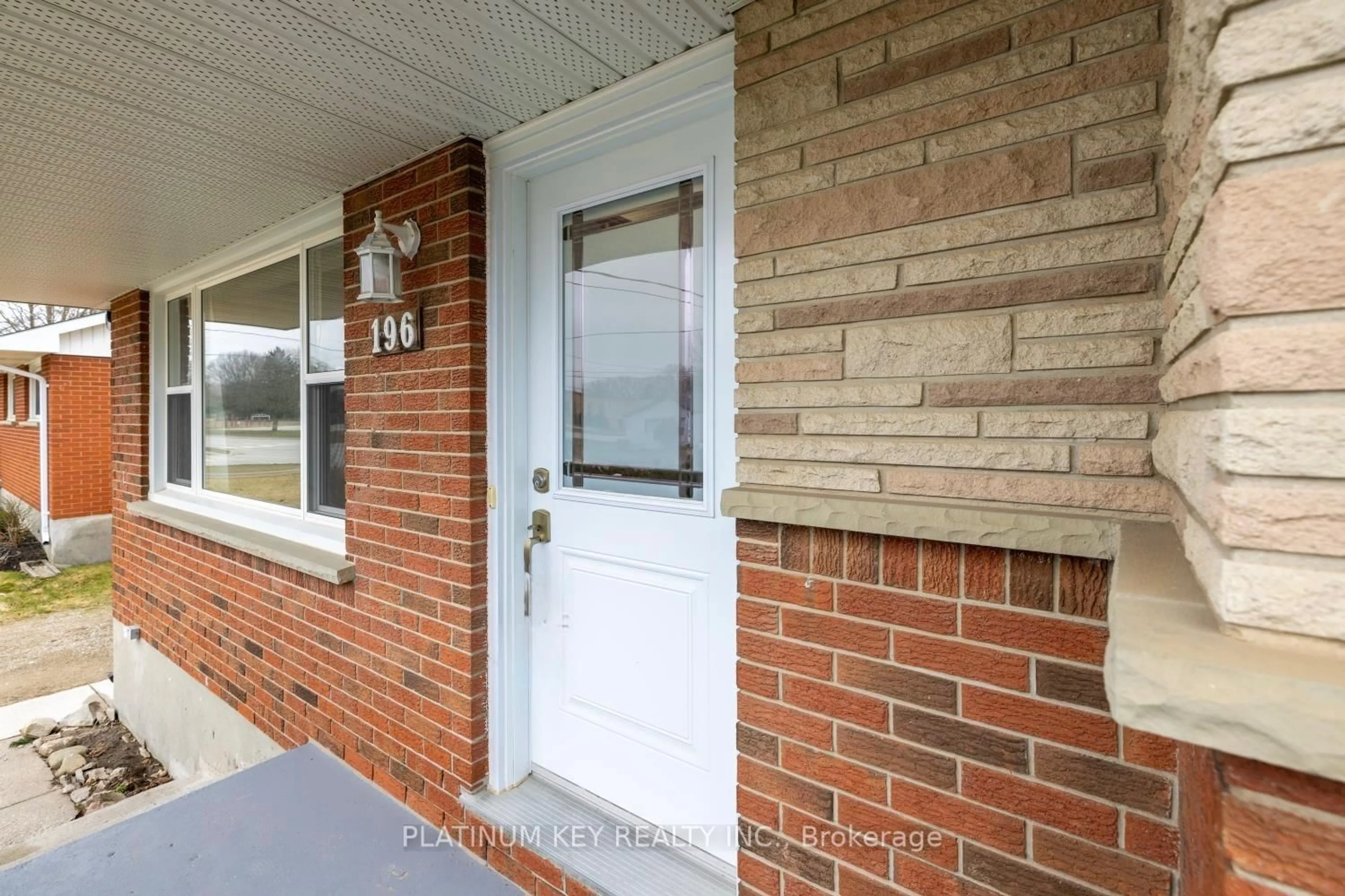 Unknown for 196 Mckellar St, Strathroy-Caradoc Ontario N7G 2Y4