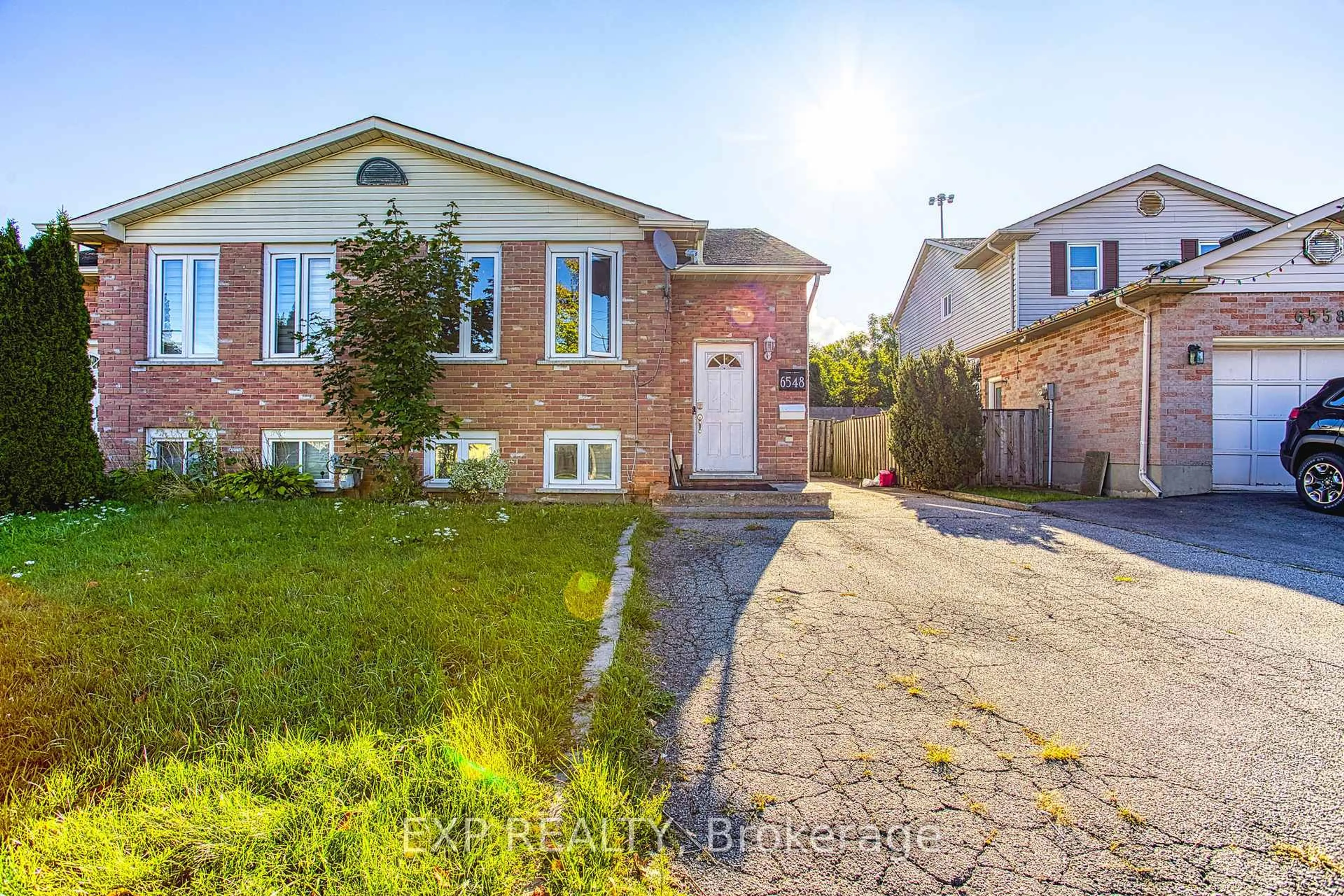 Home with brick exterior material, street for 6548 Laguna Crt, Niagara Falls Ontario L2H 2W3