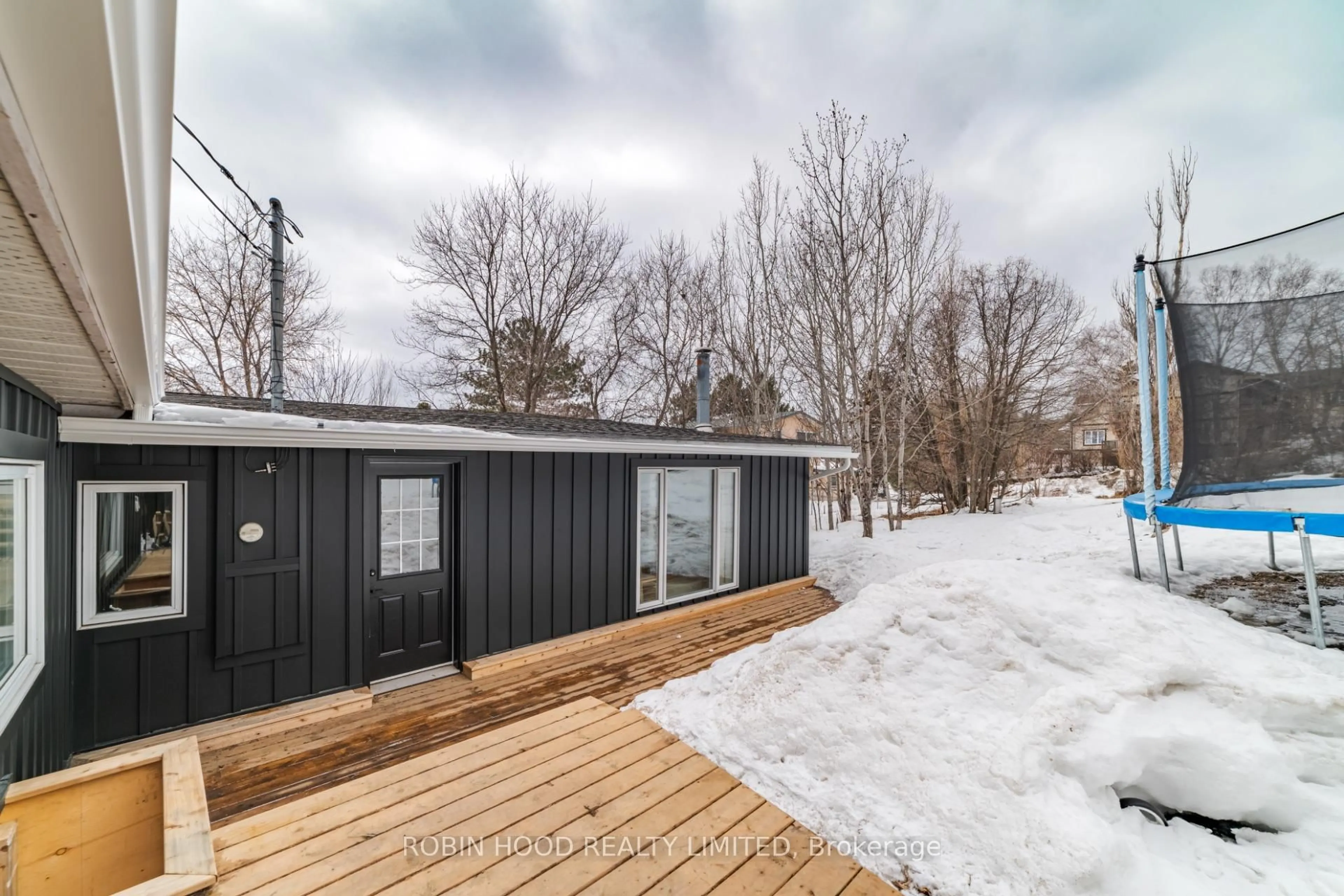 Unknown for 715 Clair St, Kenora Ontario P0X 1C0