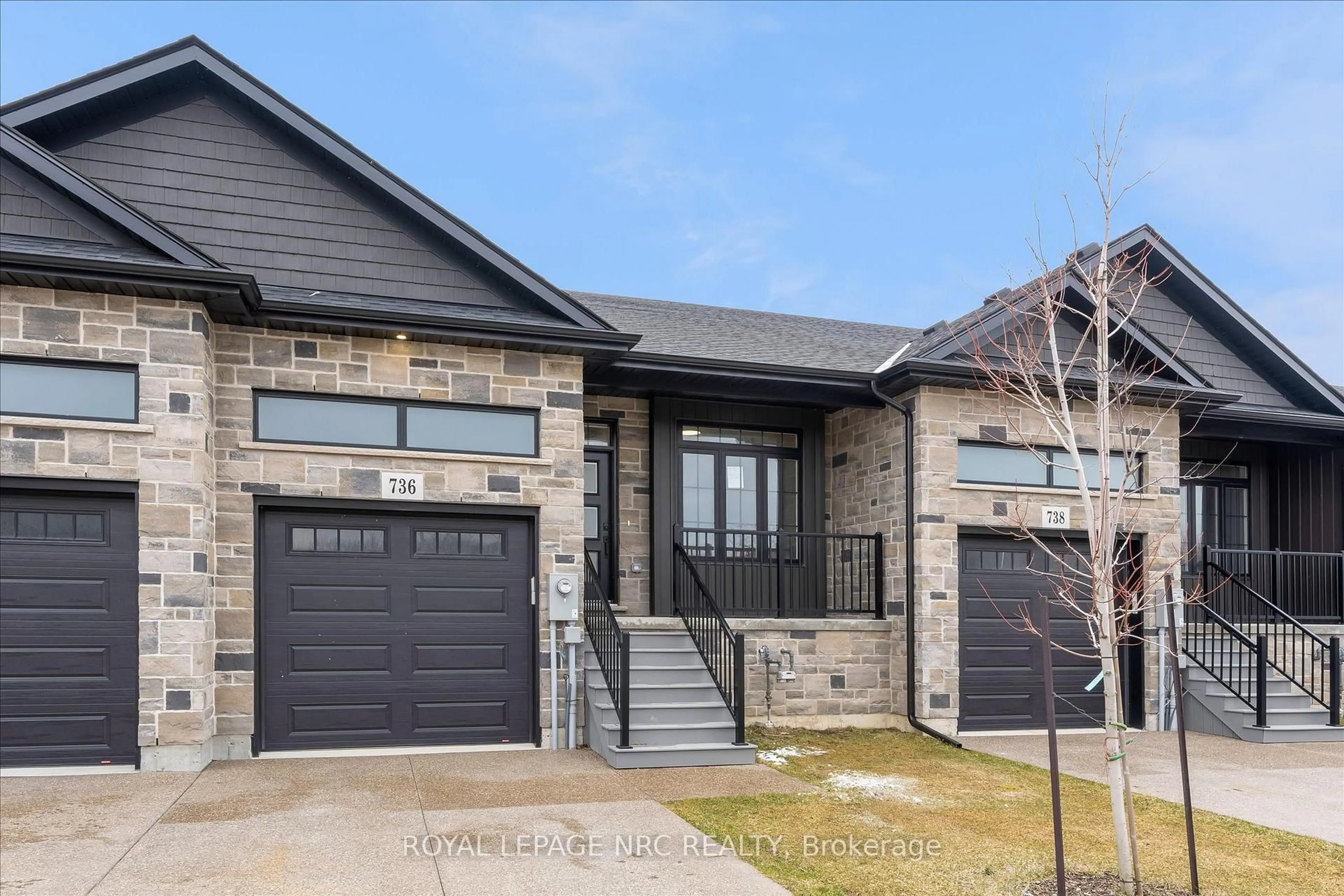 Home with brick exterior material, street for 736 Clarence St, Port Colborne Ontario L3K 0A8