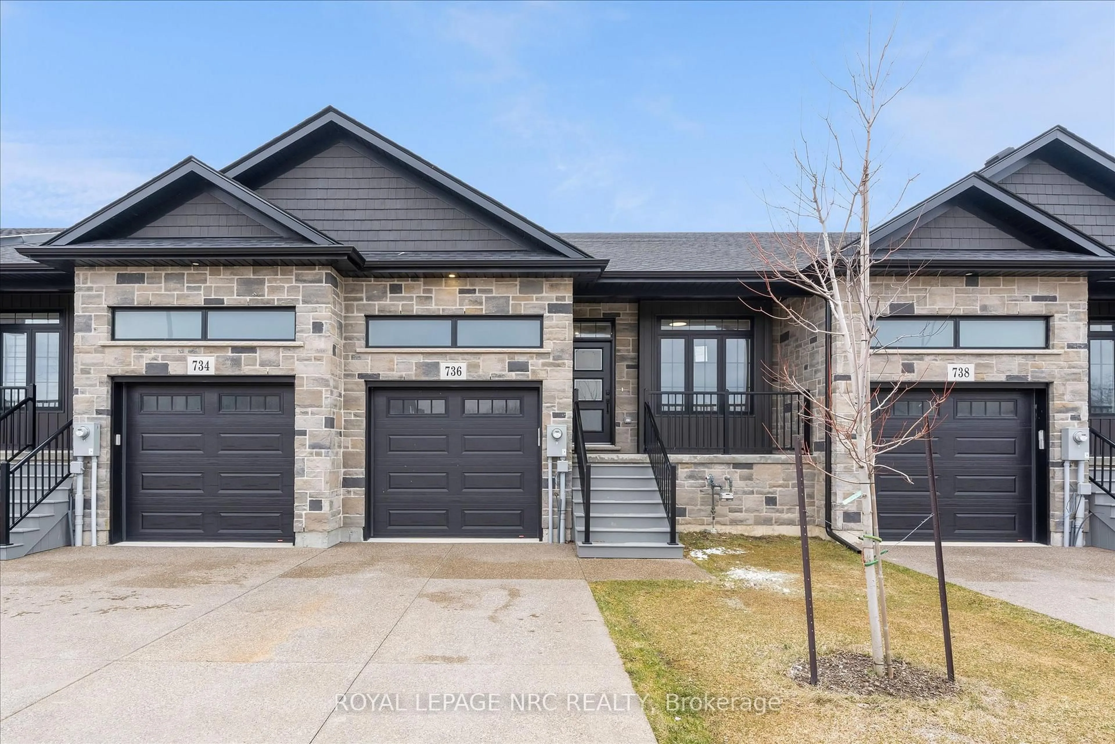 Home with brick exterior material, street for 736 Clarence St, Port Colborne Ontario L3K 0A8