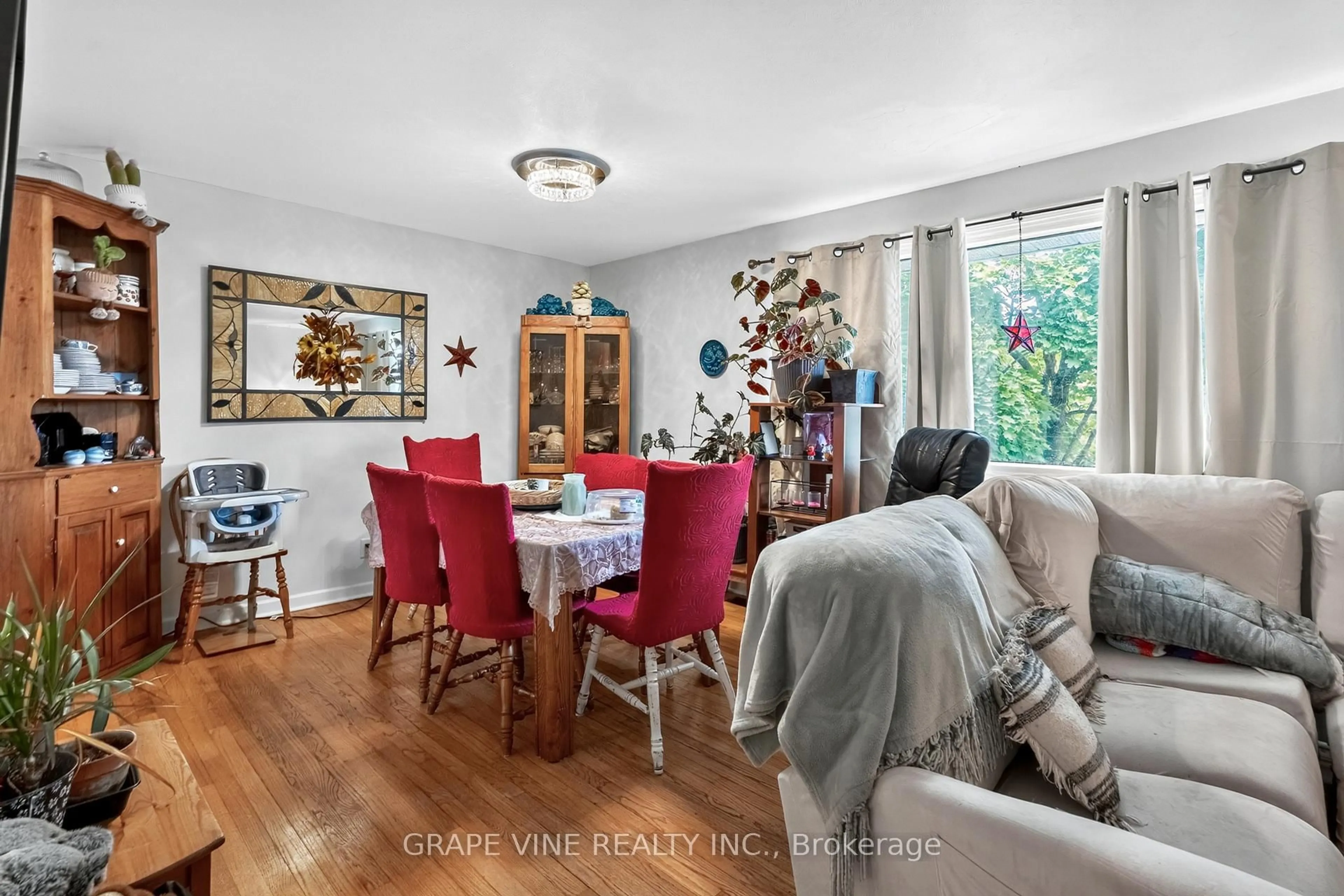 Dining room, unknown for 1098 Clyde Ave, Ottawa Ontario K2C 1Y2
