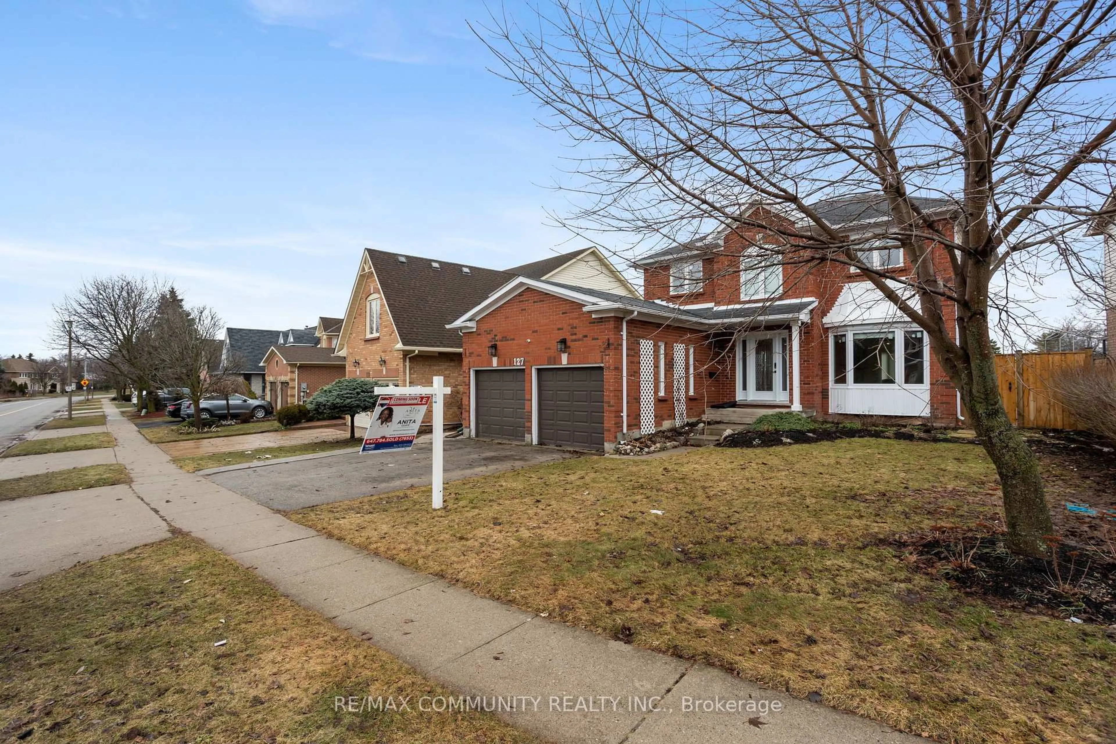 Home with brick exterior material, street for 127 Glenvalley Dr, Cambridge Ontario N1T 1R1