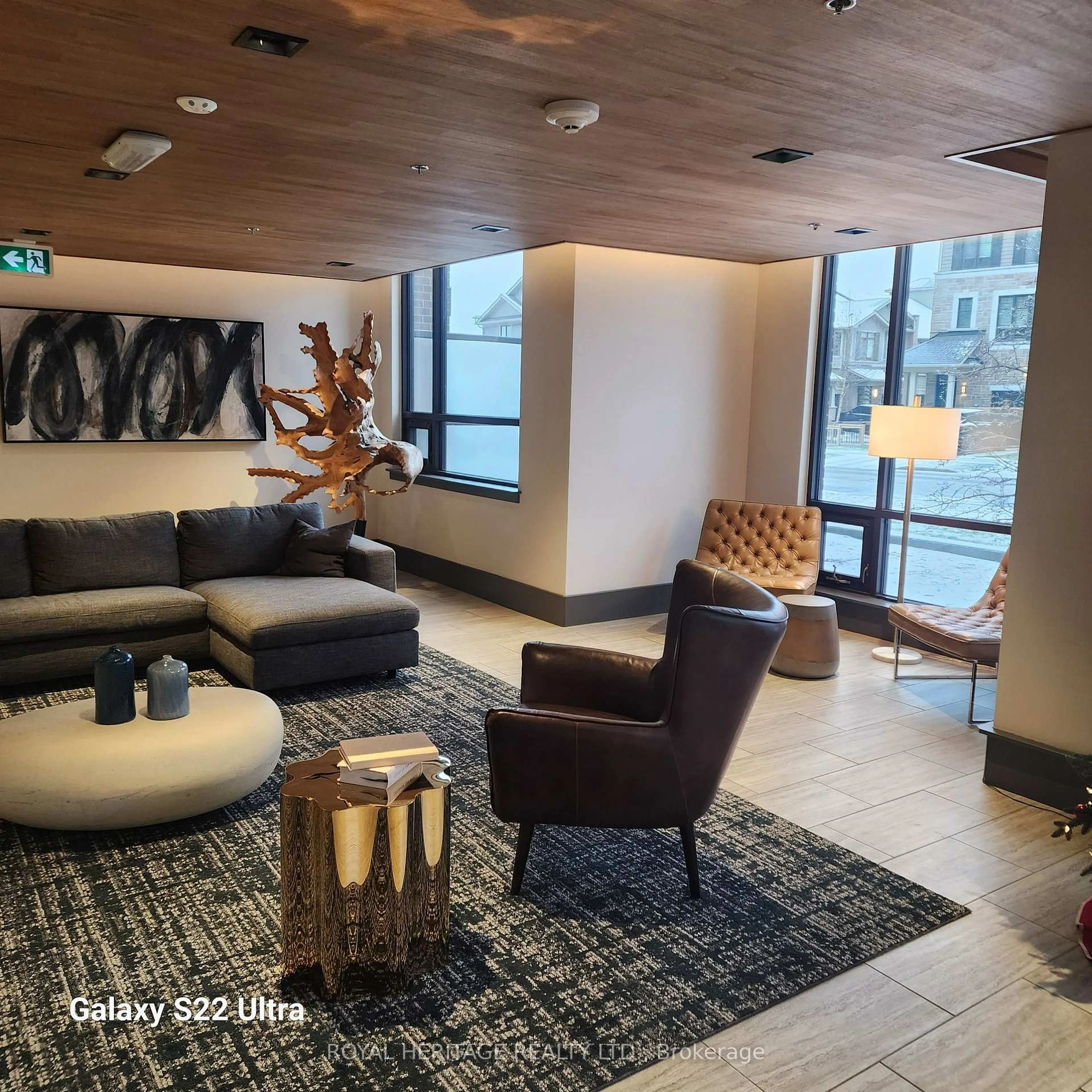 Lobby for 10 Esplanade Lane #513, Grimsby Ontario L3M 0H1