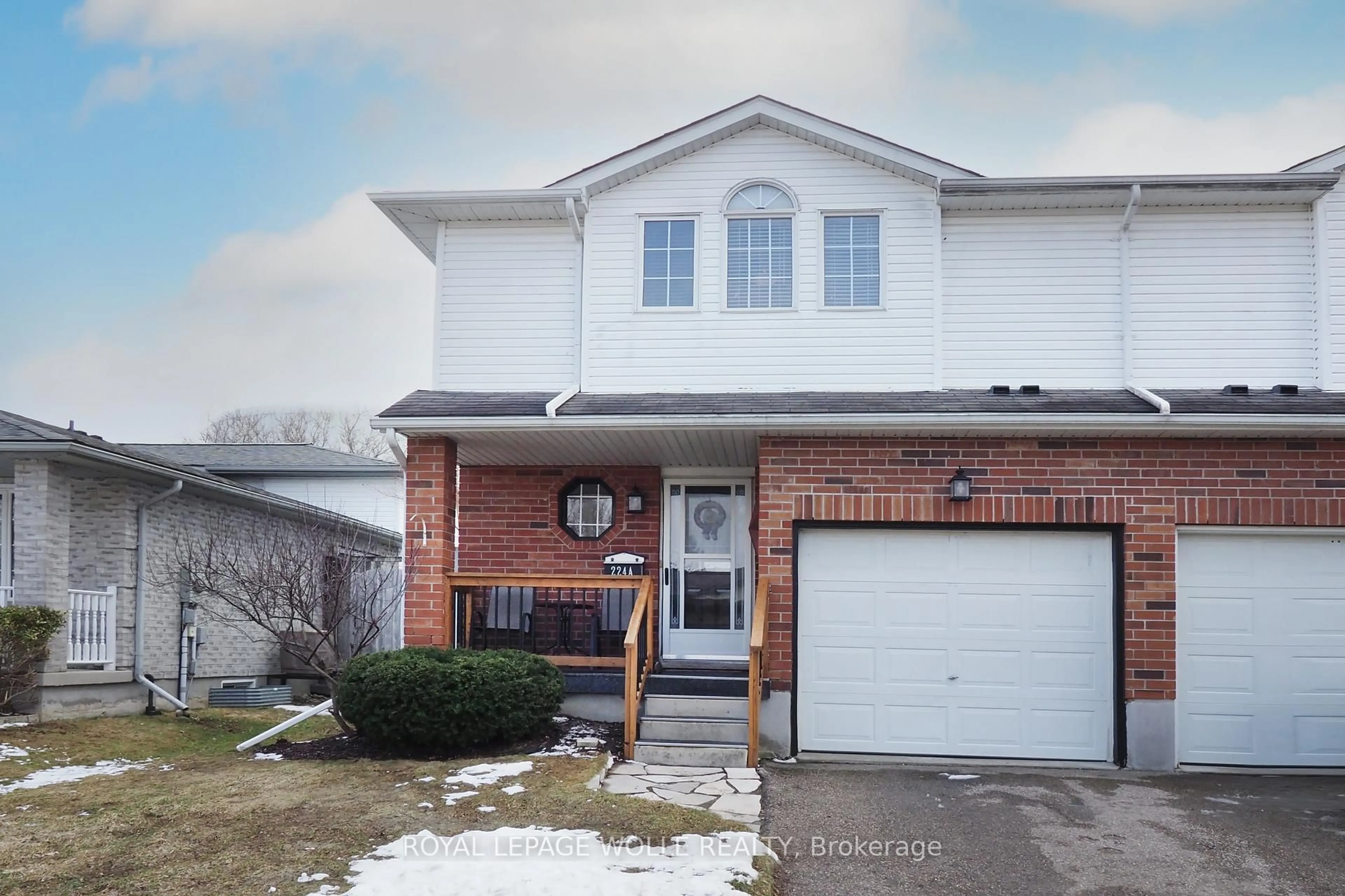Unknown for 224 Inverhuron Cres #A, Waterloo Ontario N2V 2H7