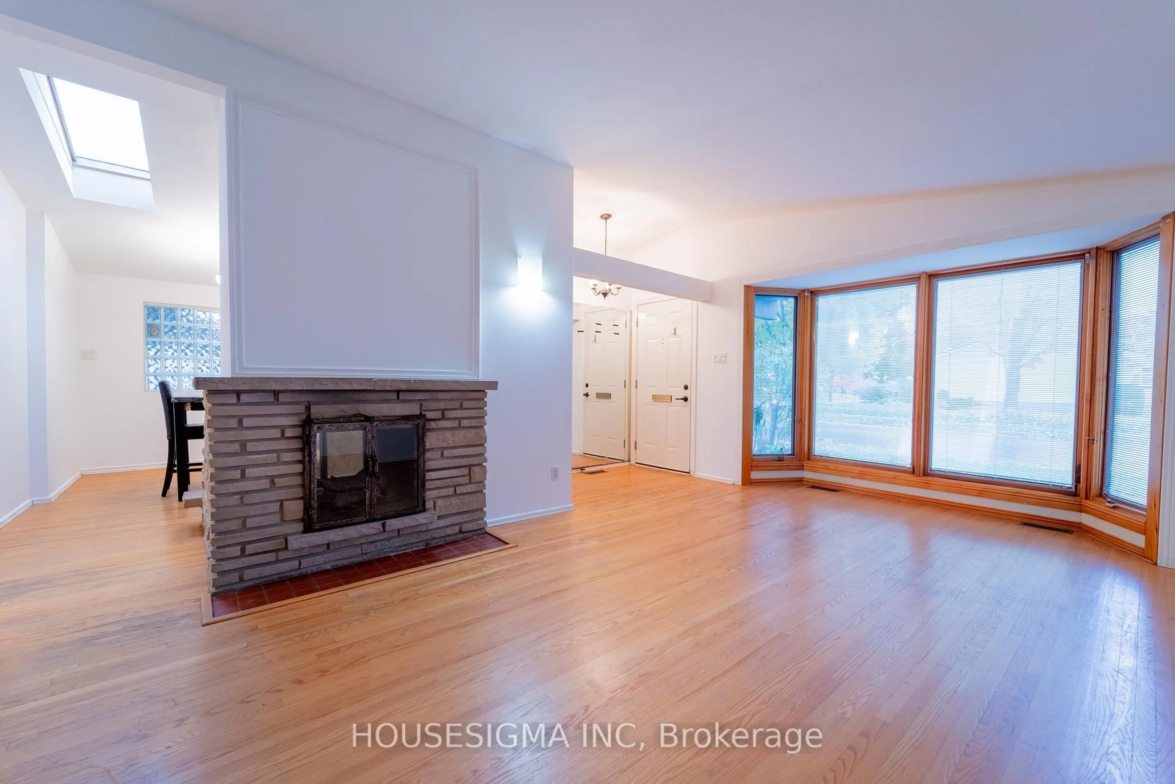 A pic of a room for 2335 Harding Rd, Ottawa Ontario K1G 3B7