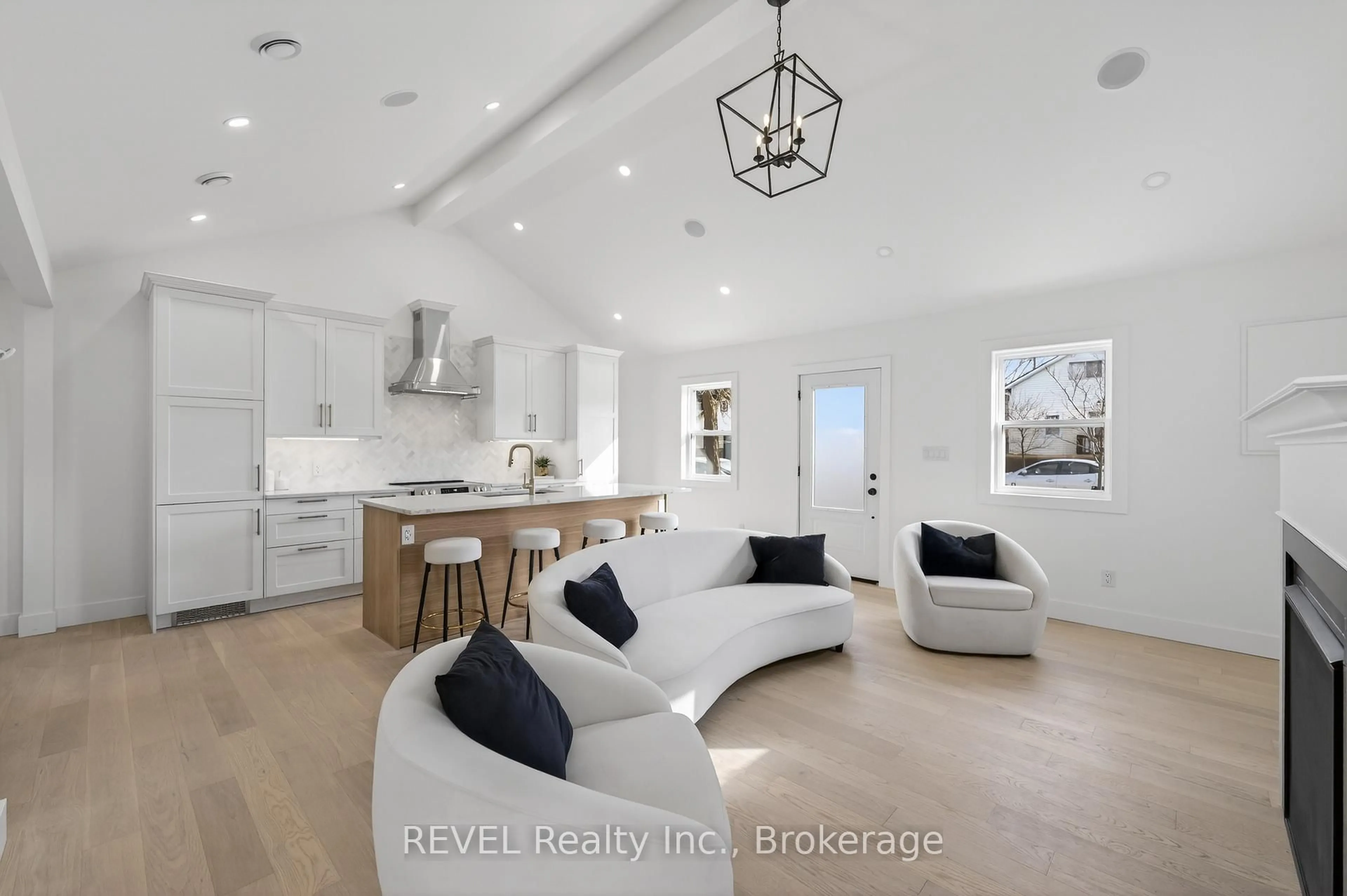 Open concept kitchen, ceramic/tile floor for 12 Bailey St, St. Catharines Ontario L2S 1J4