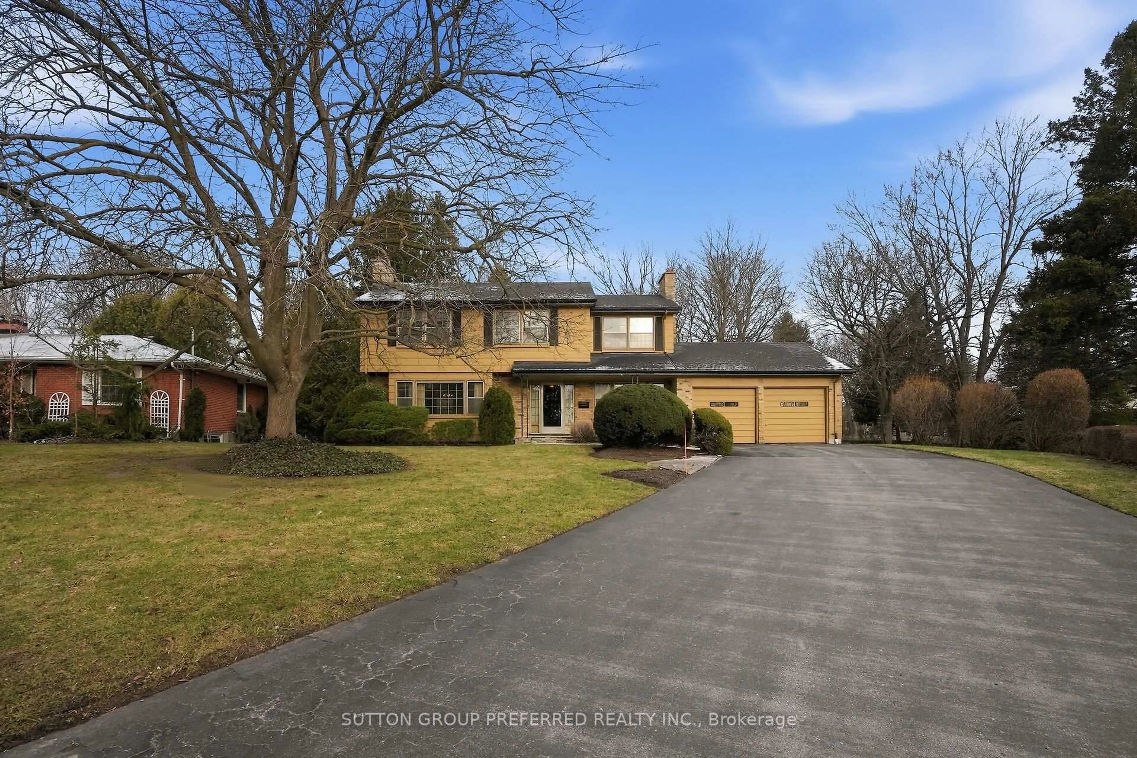 Unknown for 18 Ruskin Crt, London North Ontario N6G 1S8