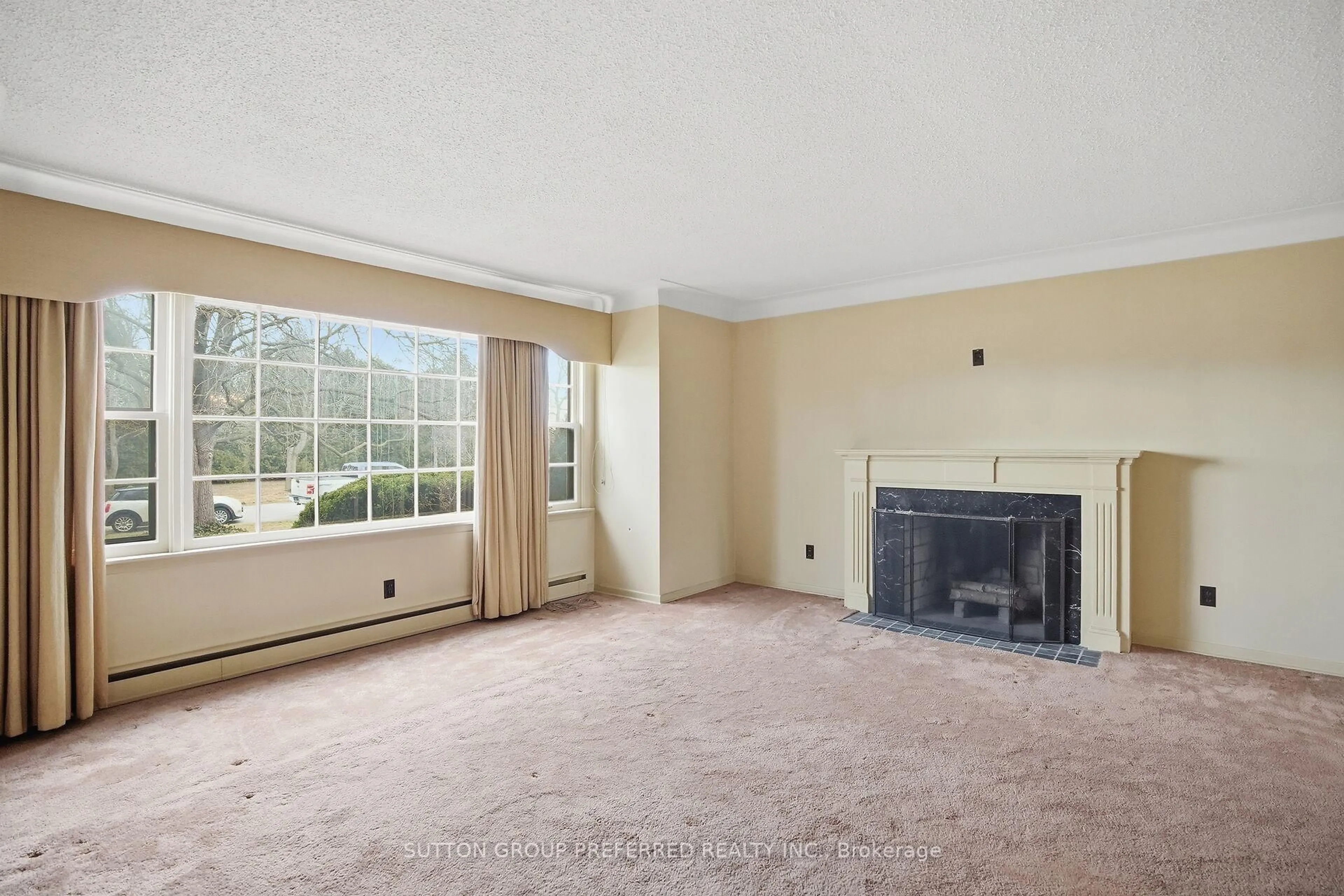 A pic of a room for 18 Ruskin Crt, London North Ontario N6G 1S8