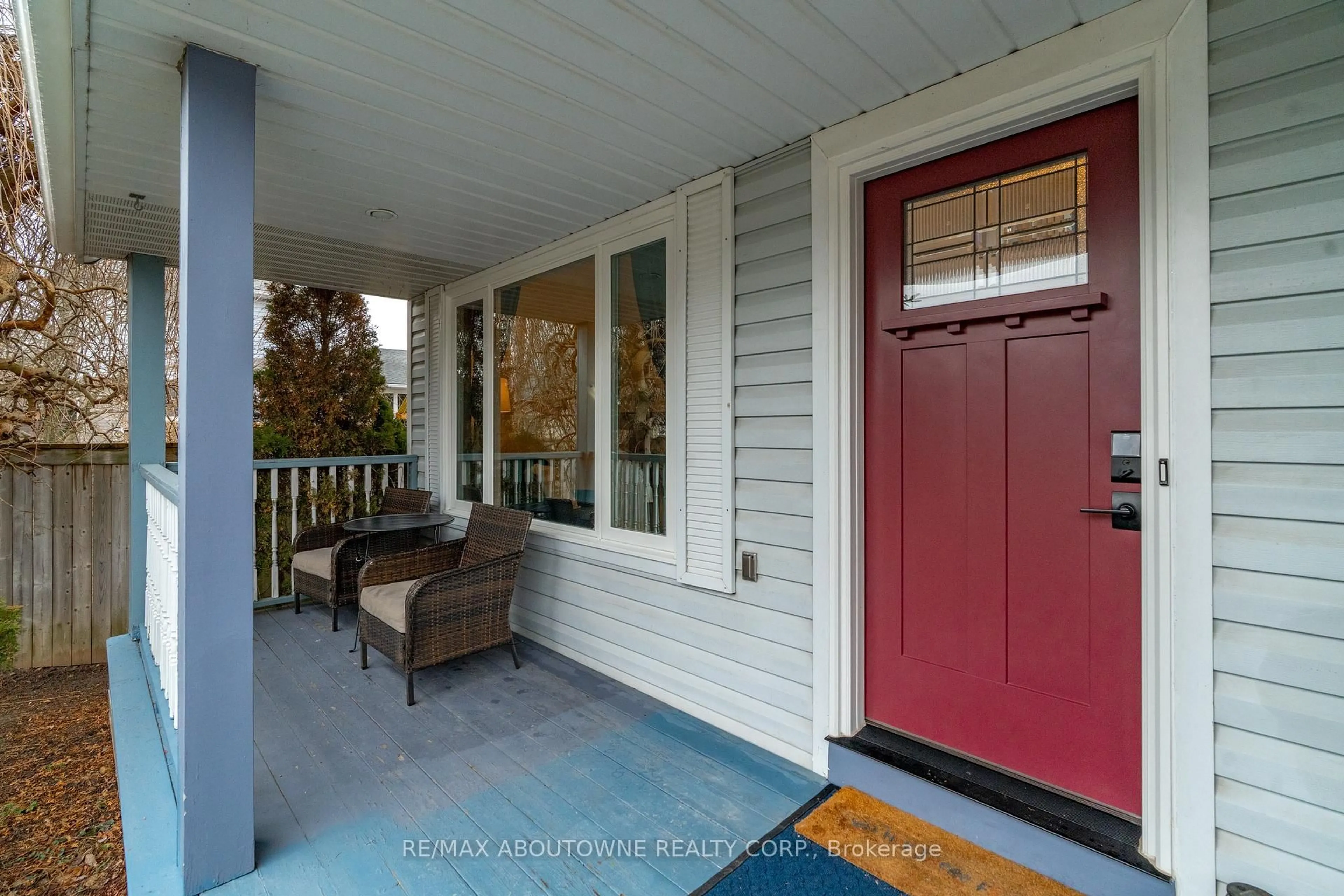 Indoor entryway for 42 Celia Cres, Guelph Ontario N1G 4R4