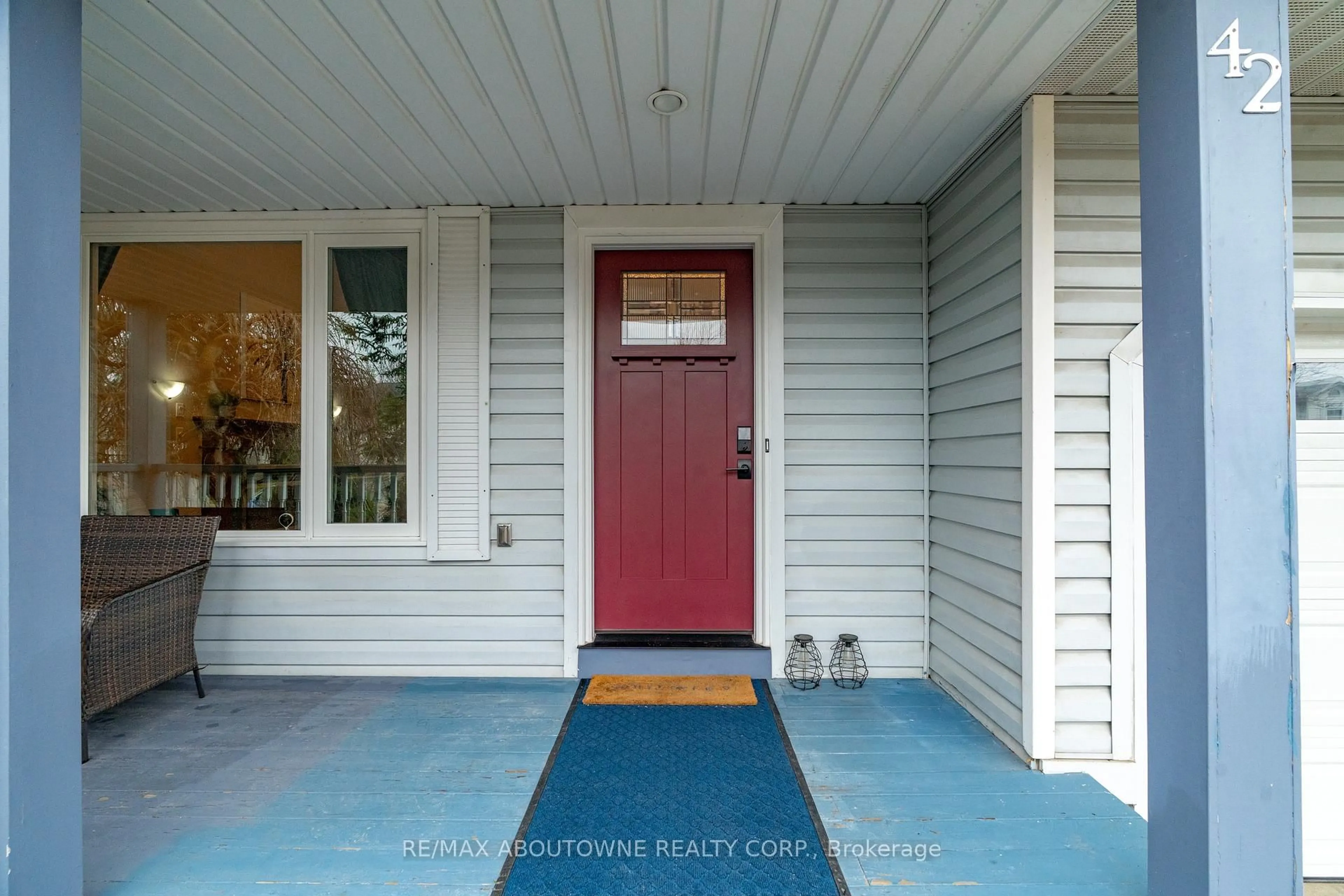 Indoor entryway for 42 Celia Cres, Guelph Ontario N1G 4R4