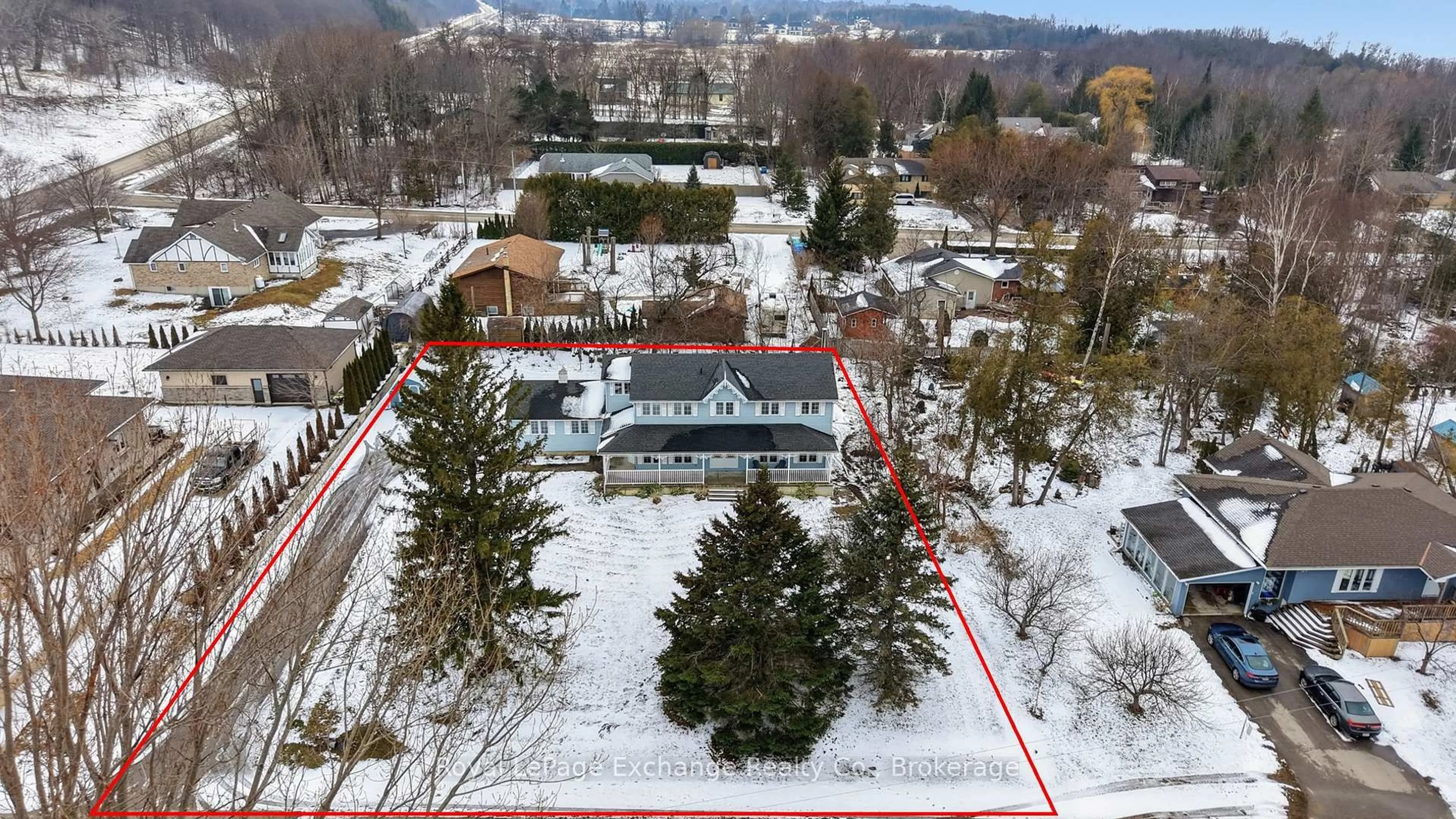 A pic from outside/outdoor area/front of a property/back of a property/a pic from drone, unknown for 7 Craig Dr, Kincardine Ontario N2Z 2X6