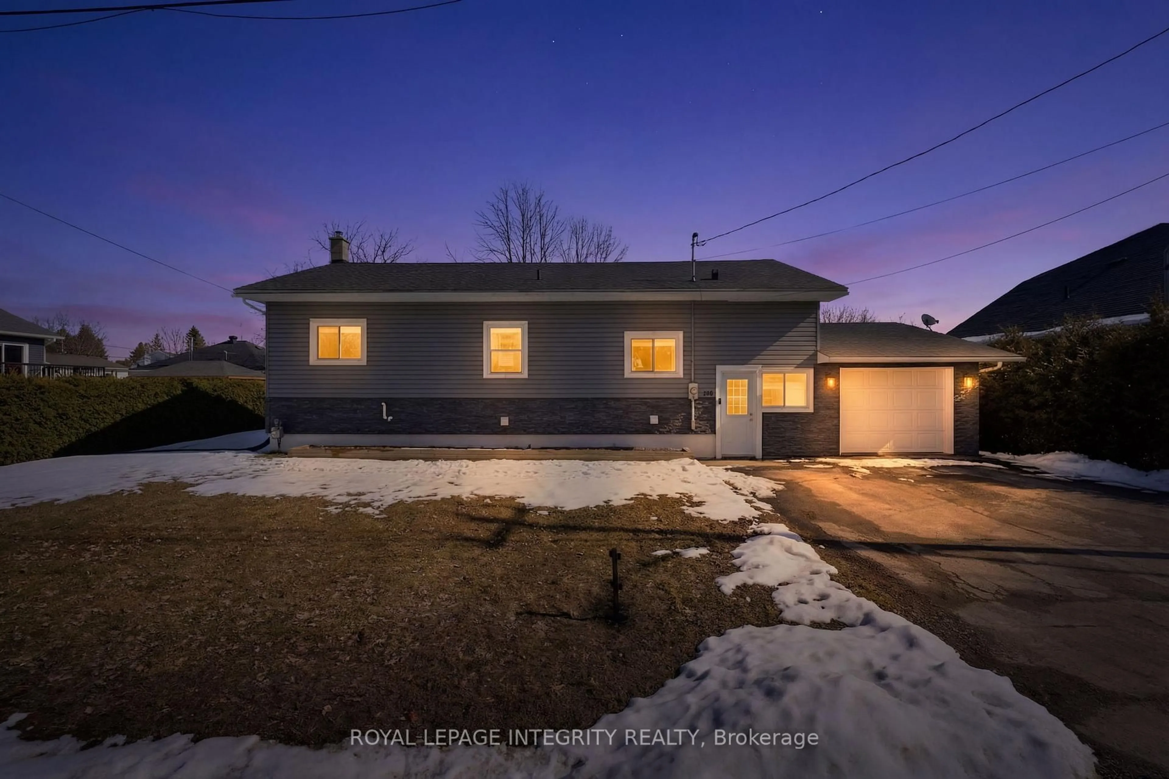 A pic from outside/outdoor area/front of a property/back of a property/a pic from drone, street for 108 George St, North Grenville Ontario K0G 1J0