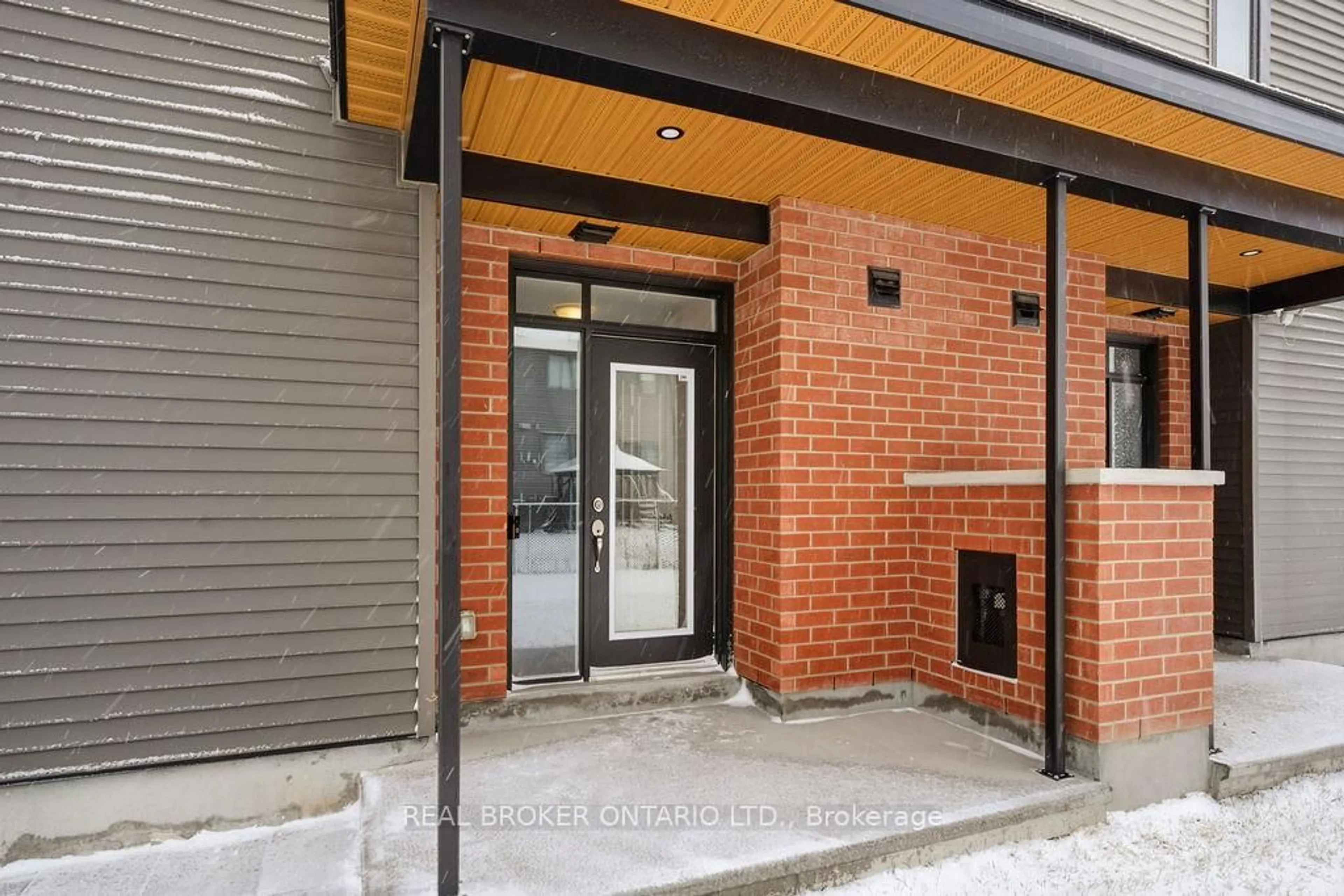 Unknown for 631 Corporal Private, Ottawa Ontario K1X 0M7