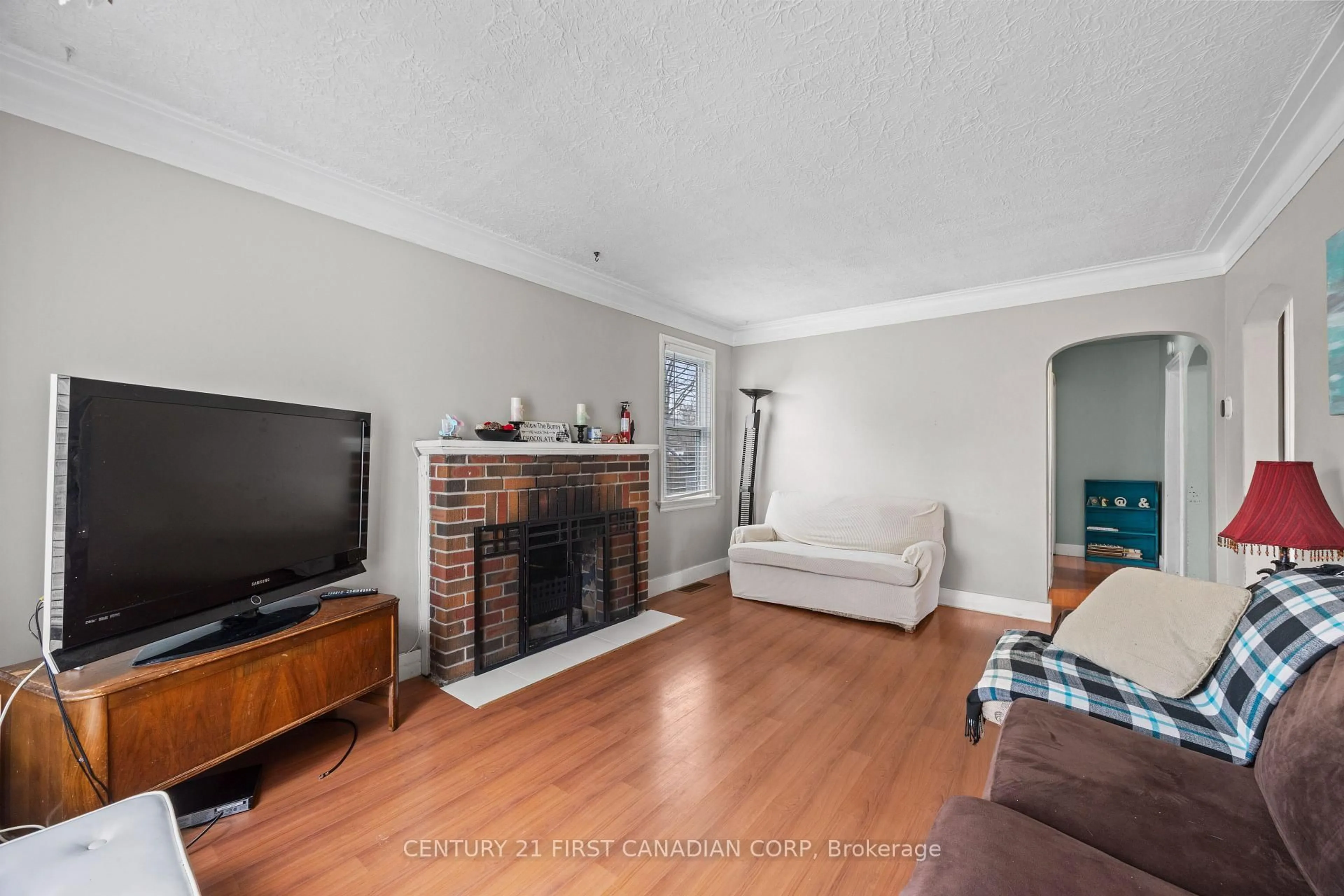 Living room with furniture, unknown for 24 Terrence St, London East Ontario N5Z 1C1