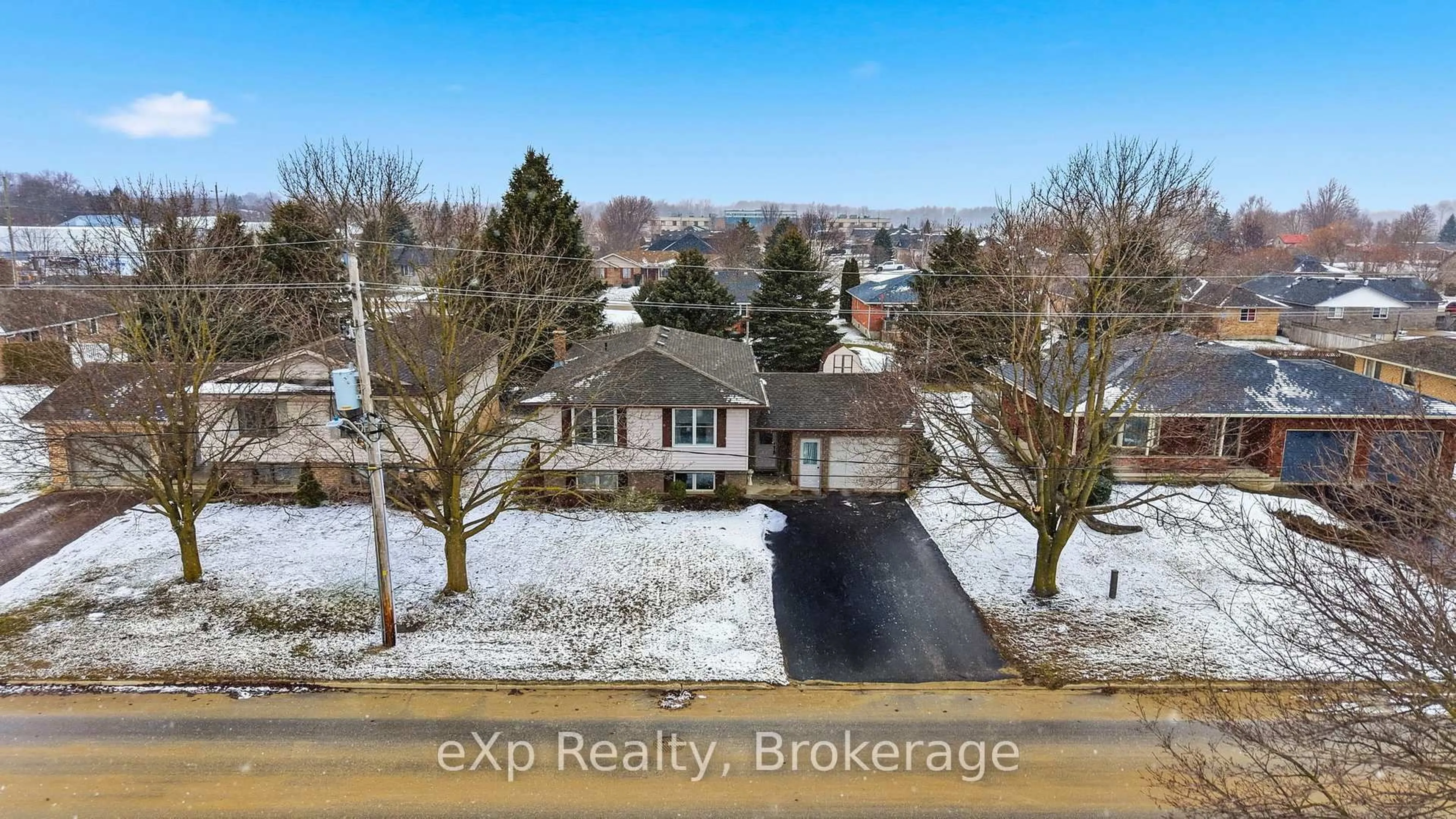 A pic from outside/outdoor area/front of a property/back of a property/a pic from drone, street for 407 Durham St, Wellington North Ontario N0G 2L2