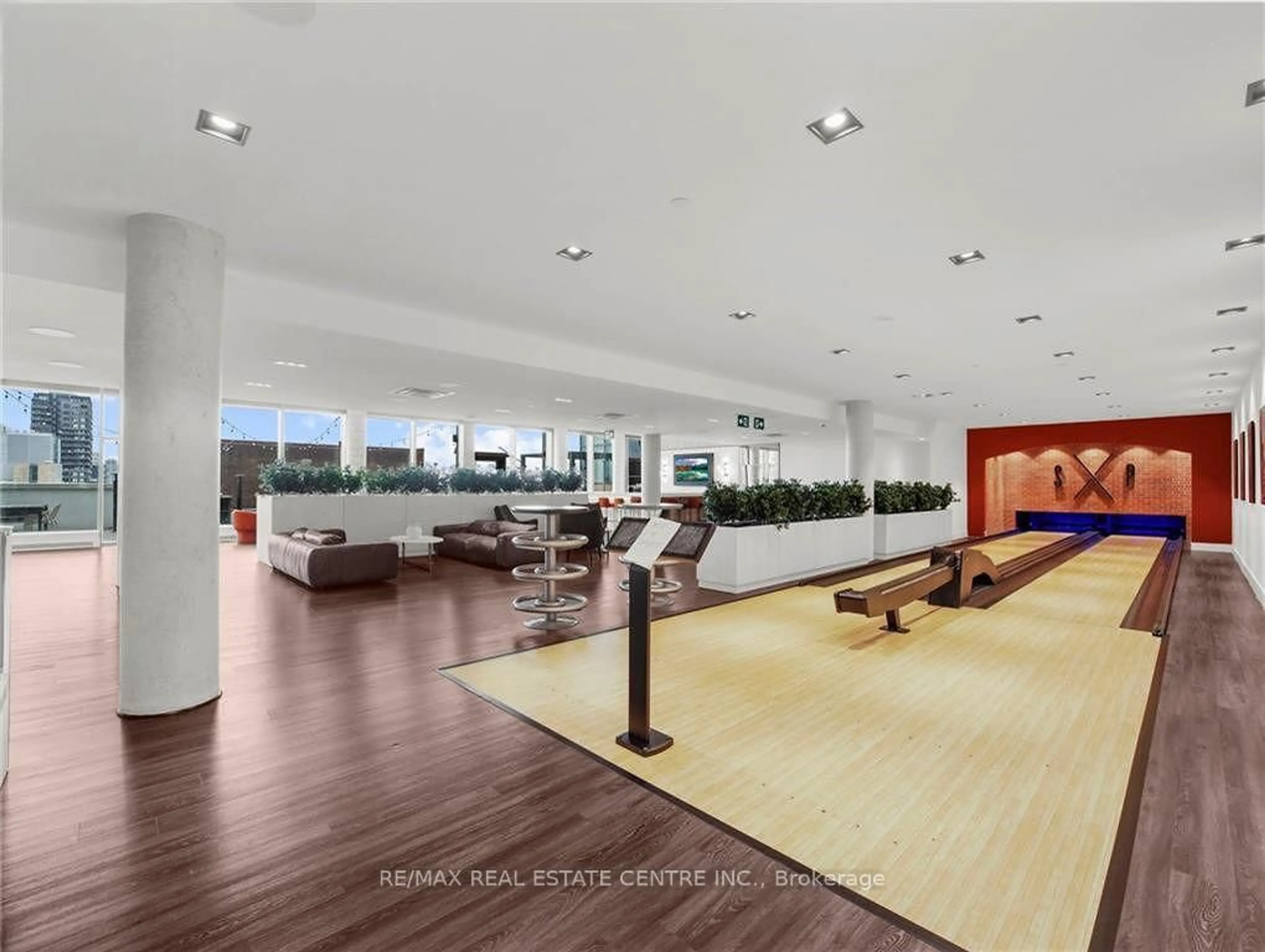 Lobby for 5 Wellington St #904, Kitchener Ontario N2G 0E3