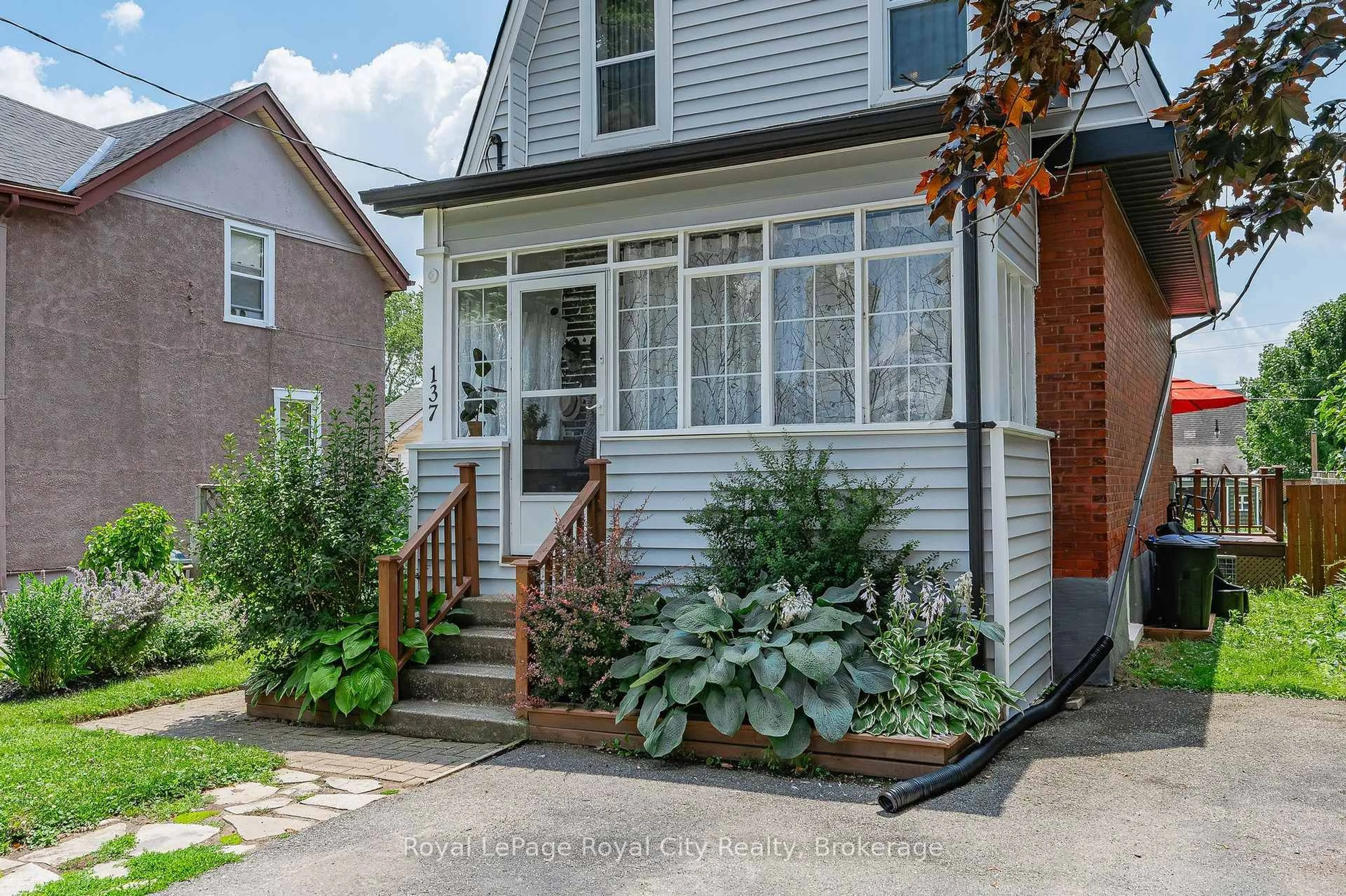 Home with brick exterior material, street for 137 Perth St, Stratford Ontario N5A 3Y1