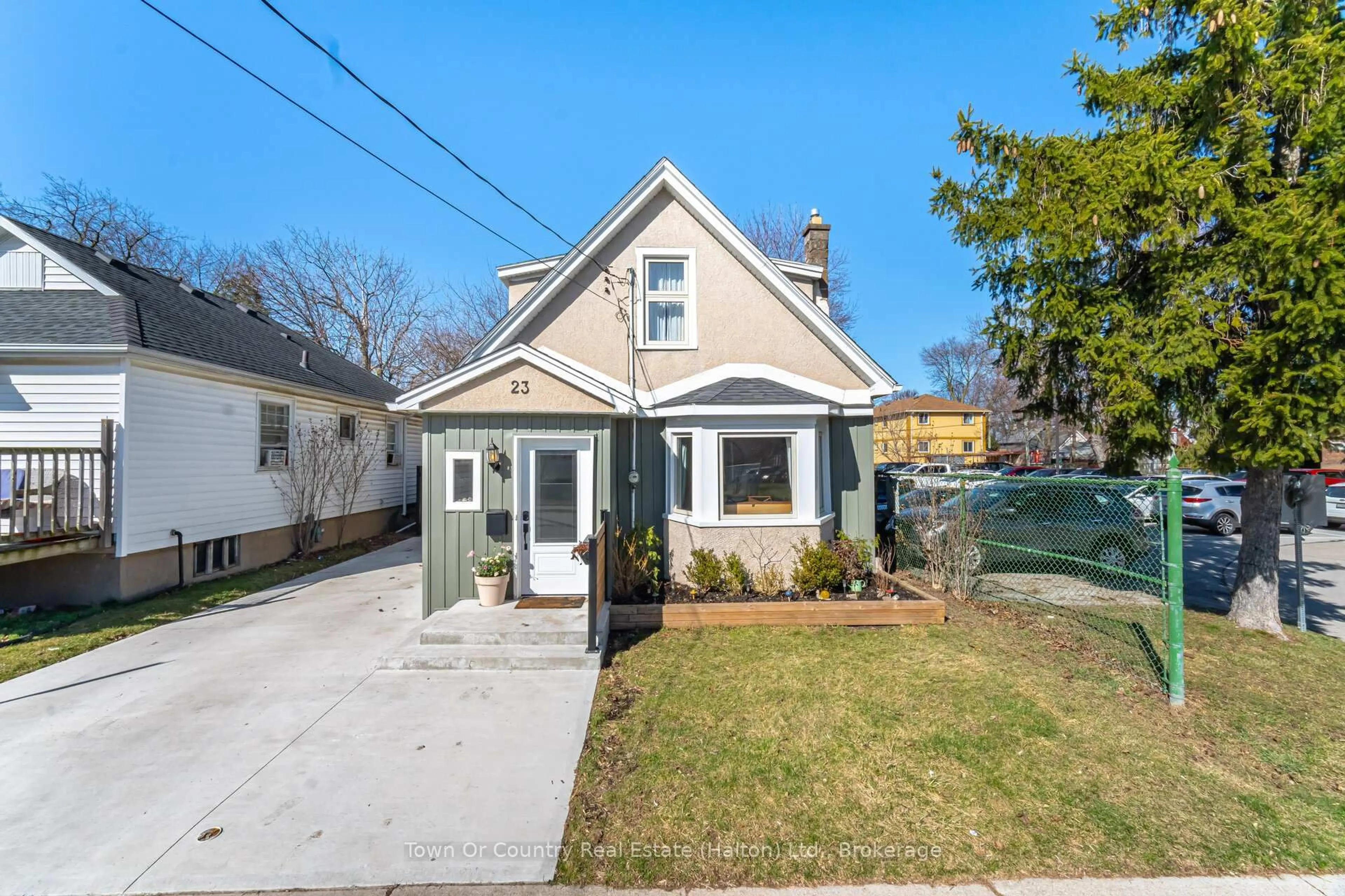 Unknown for 23 Prince St, St. Catharines Ontario L2R 3X6